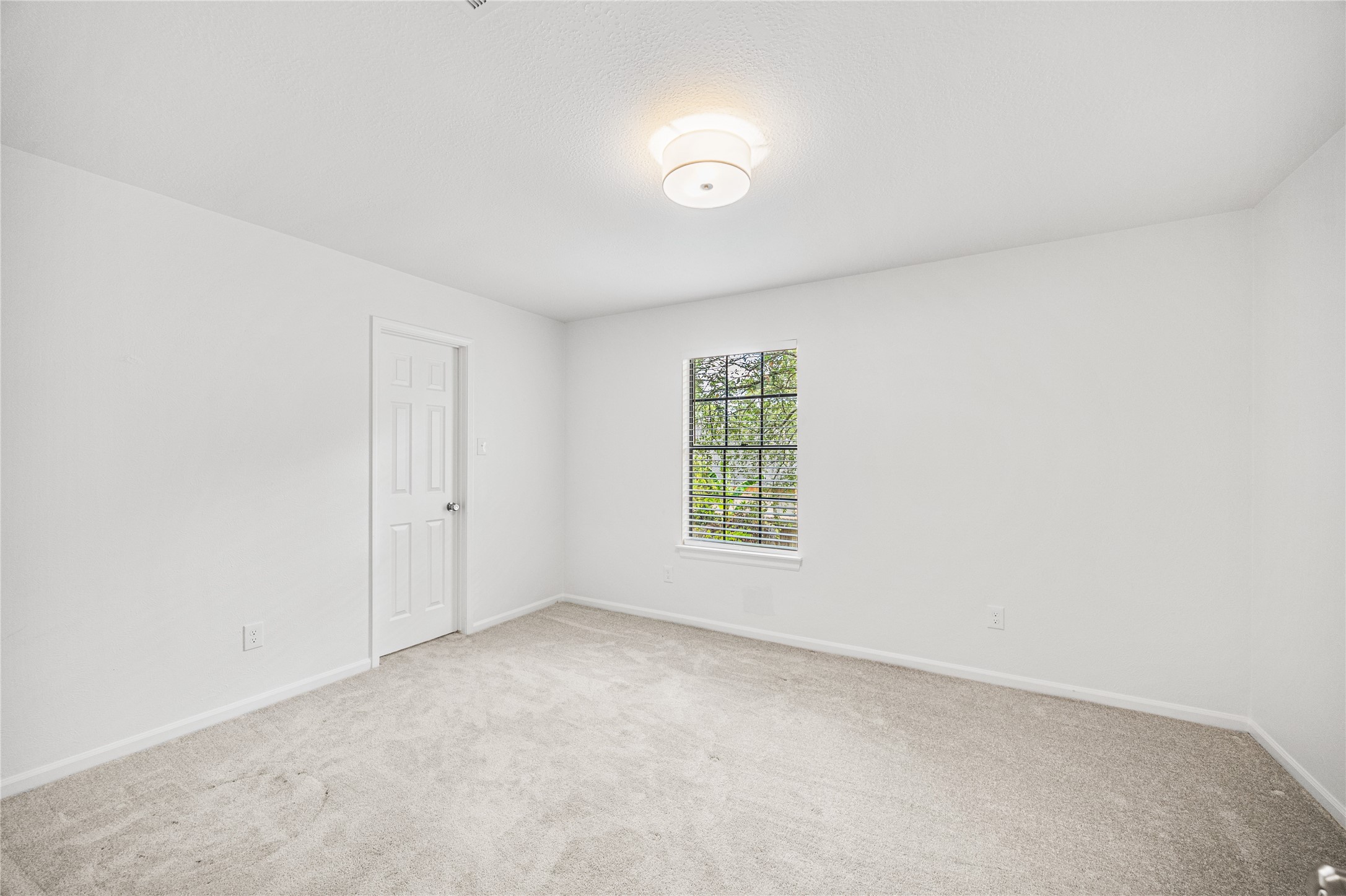 3806 Forest Village Drive Property Photo 26
