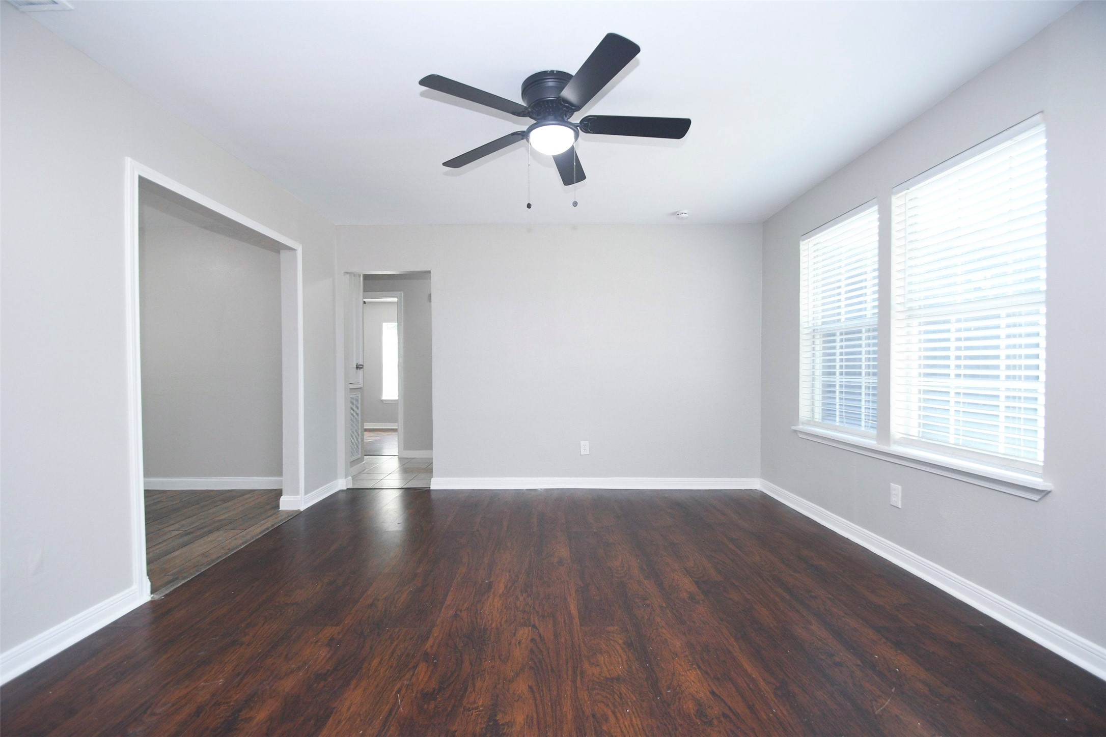 5215 Myrtlewood Street Property Photo 3