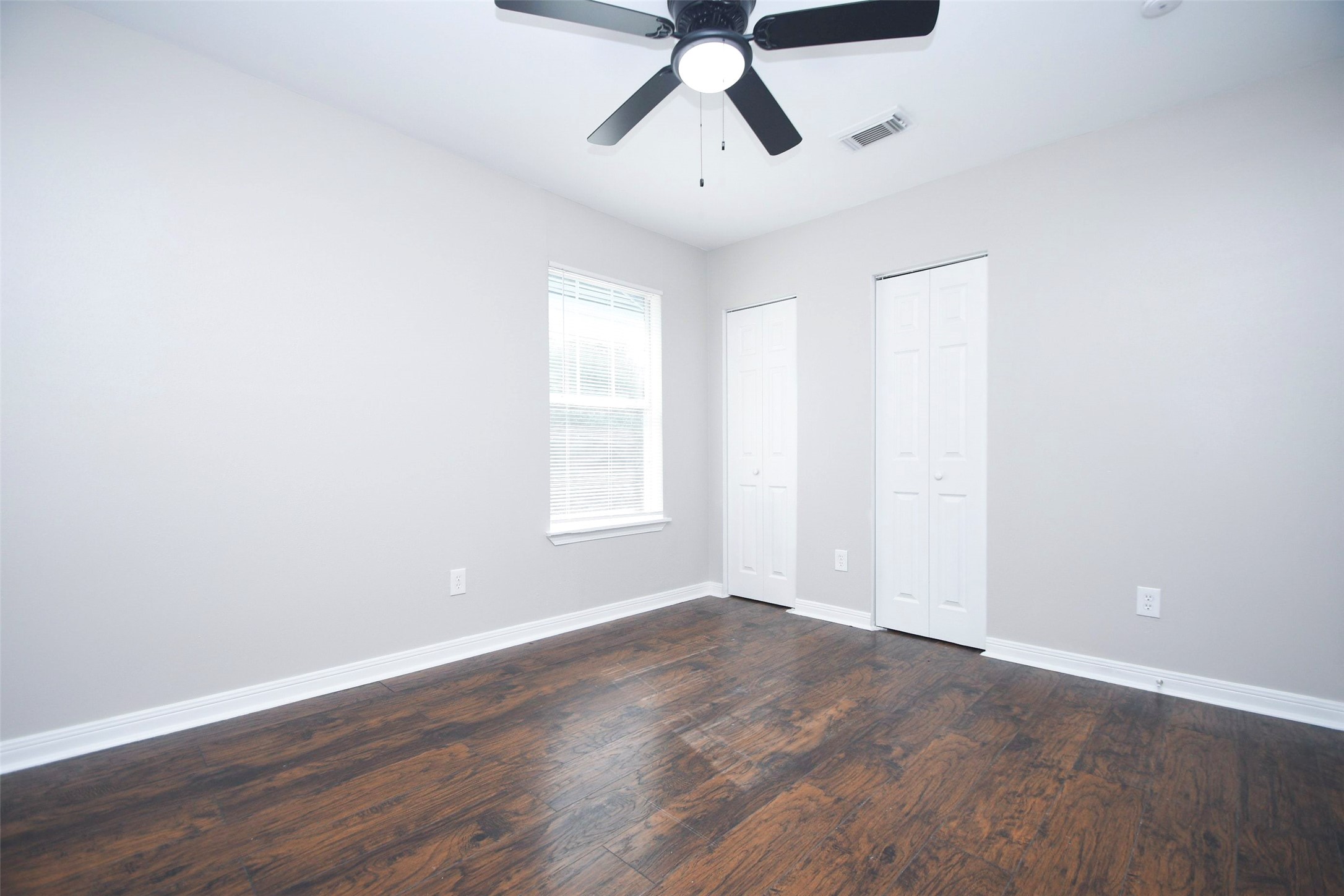 5215 Myrtlewood Street Property Photo 15