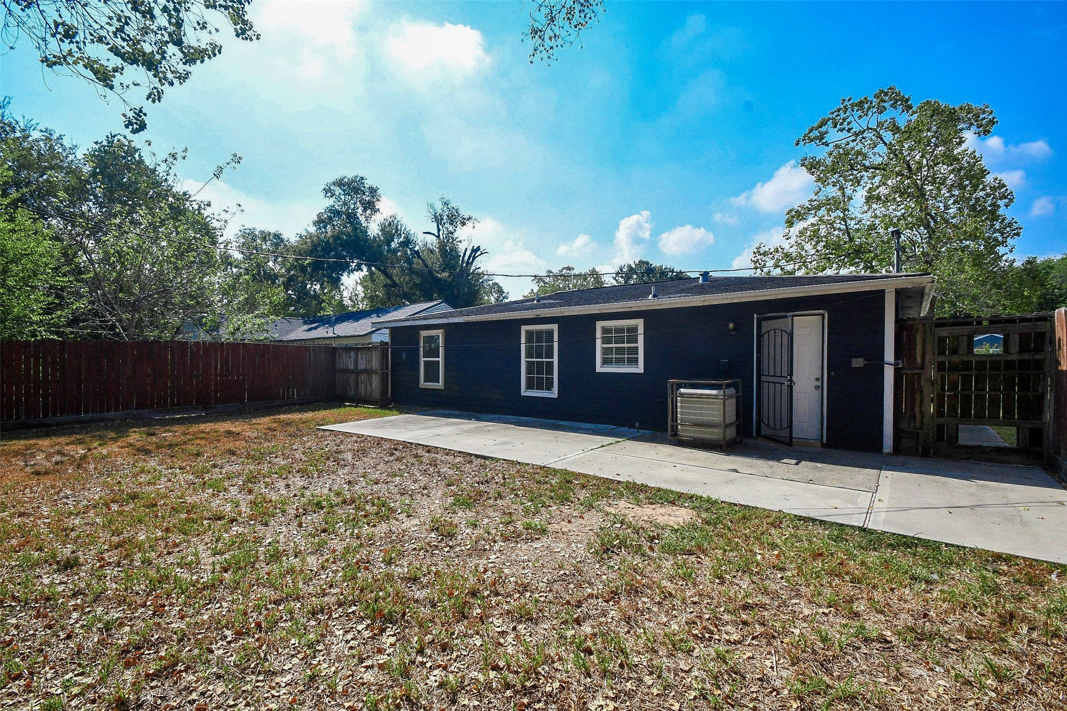 5215 Myrtlewood Street Property Photo 18
