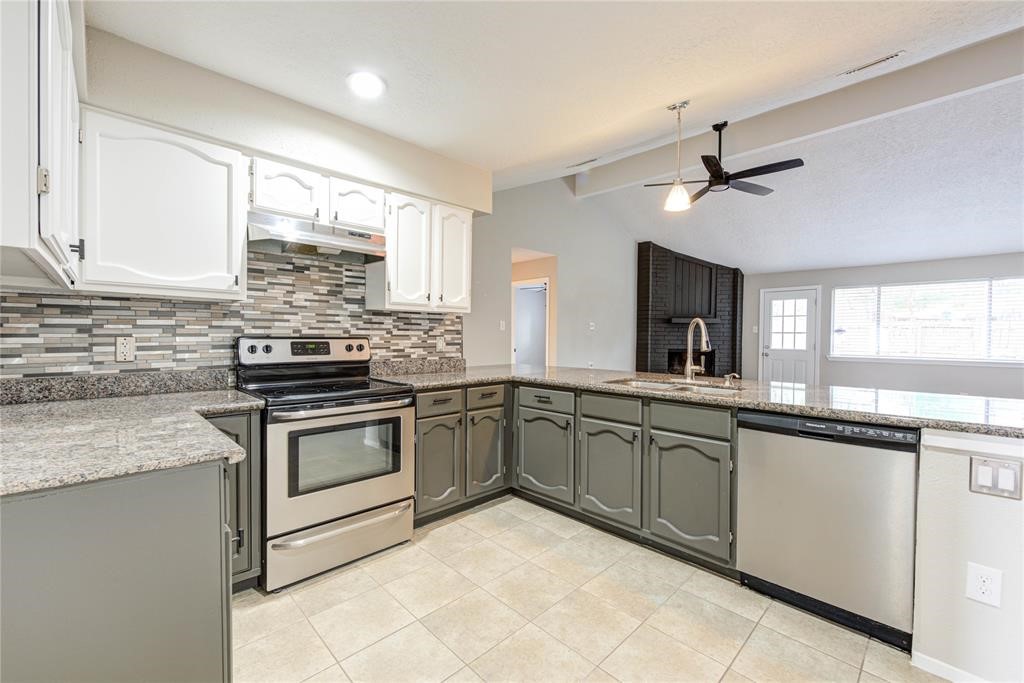 2311 Pepperweed Drive Property Photo 17
