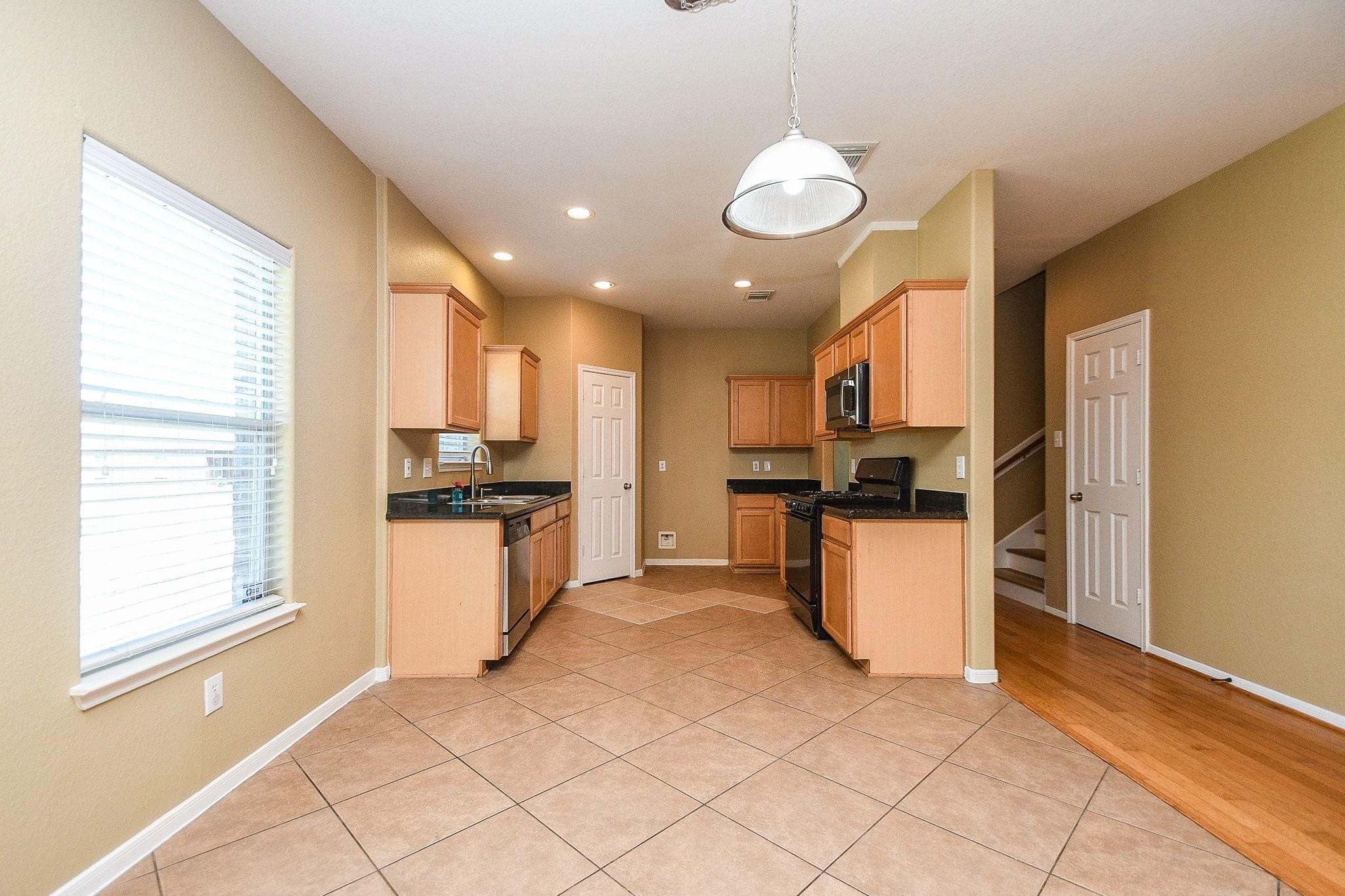 402 New Hope Lane Property Photo 10