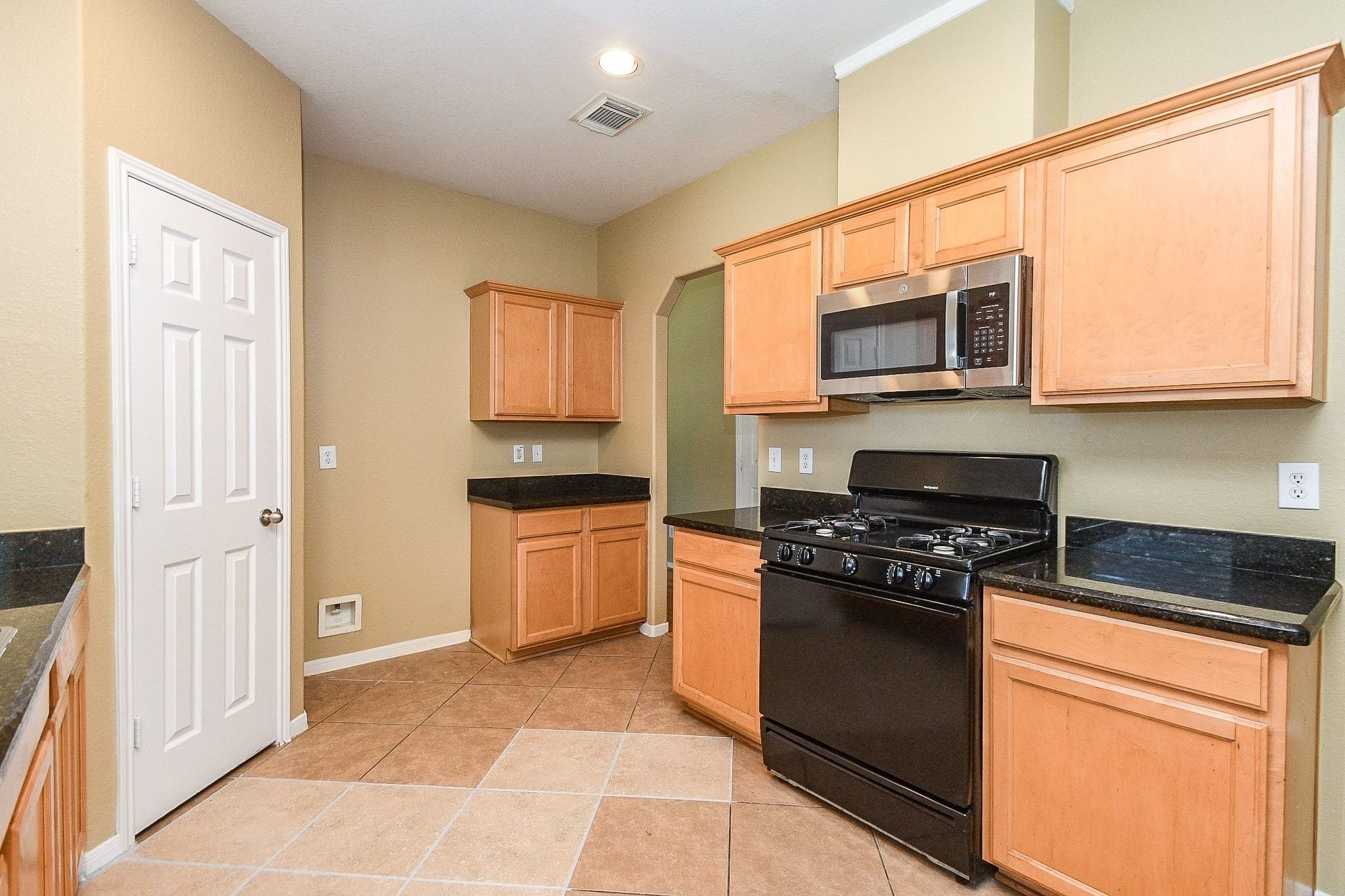 402 New Hope Lane Property Photo 12
