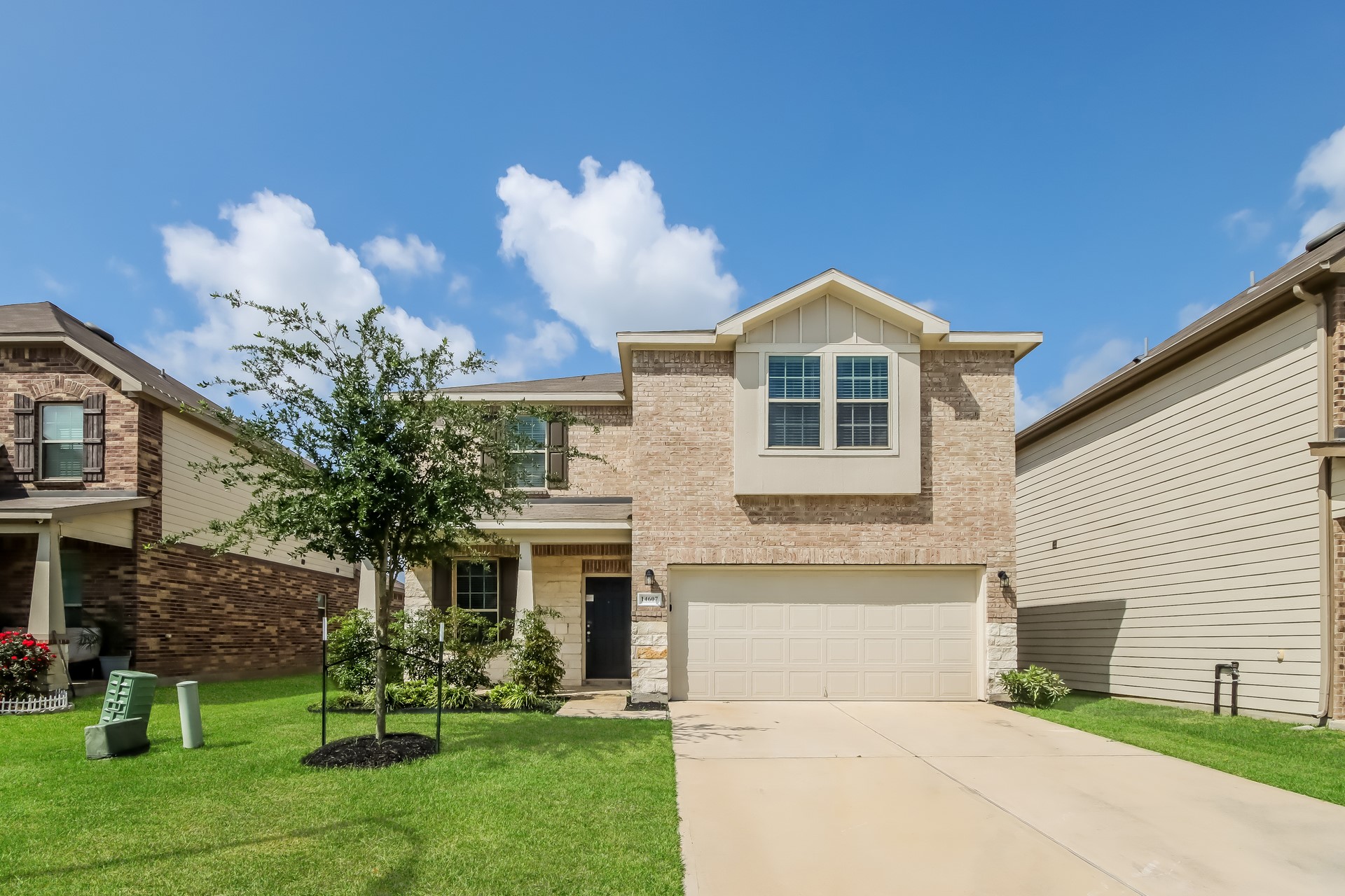 14607 Jasper Stream Property Photo 1