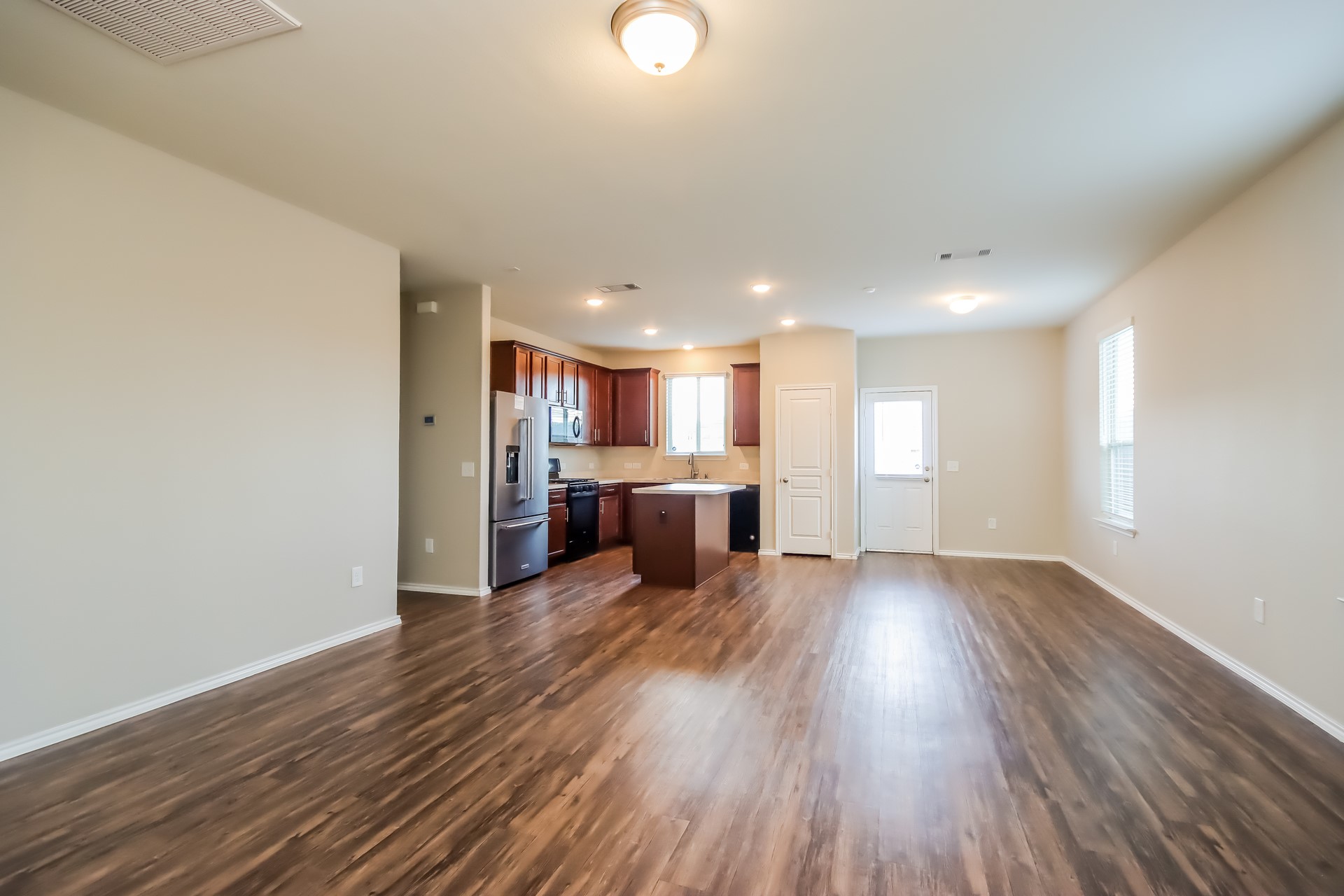 14607 Jasper Stream Property Photo 4