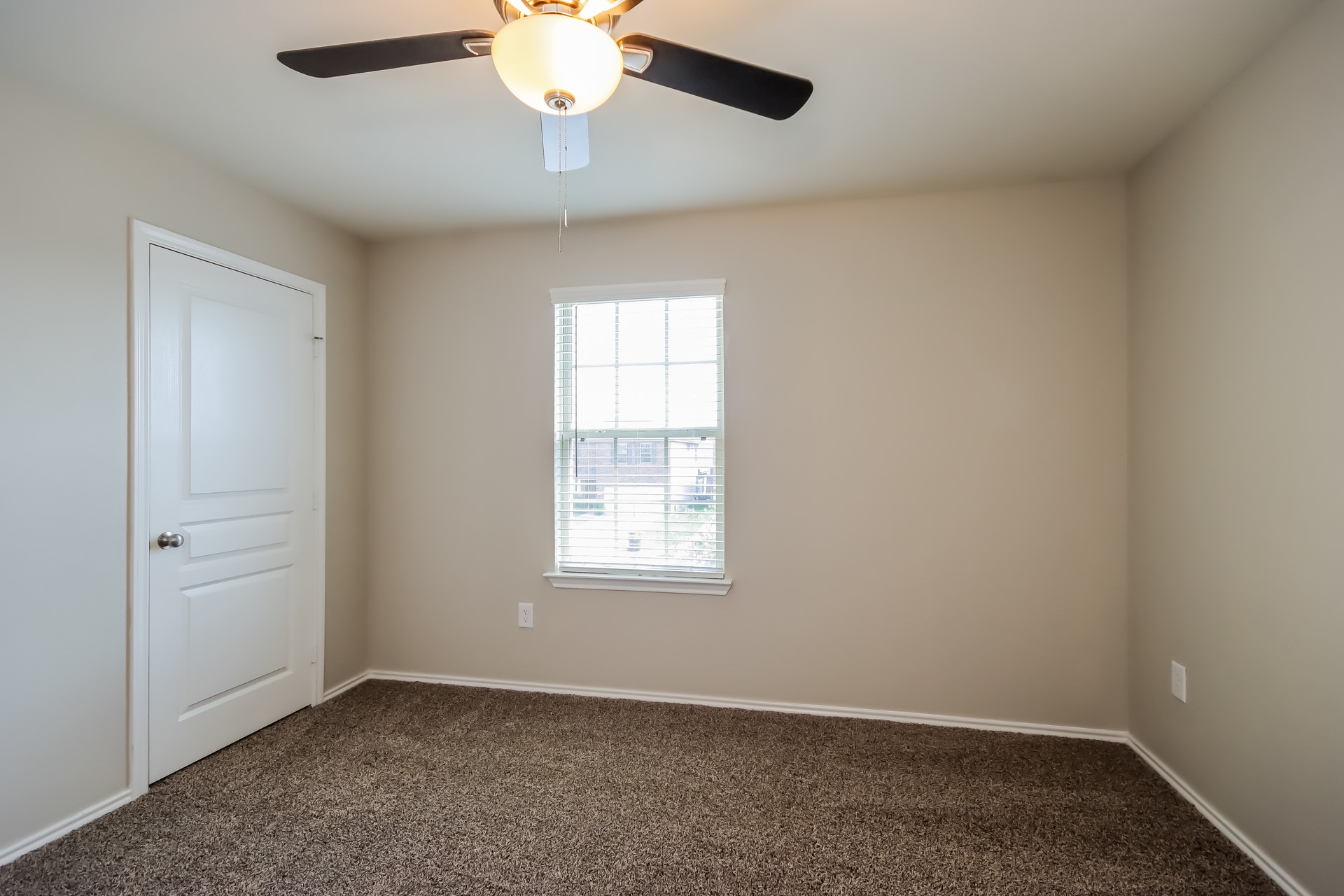 14607 Jasper Stream Property Photo 11