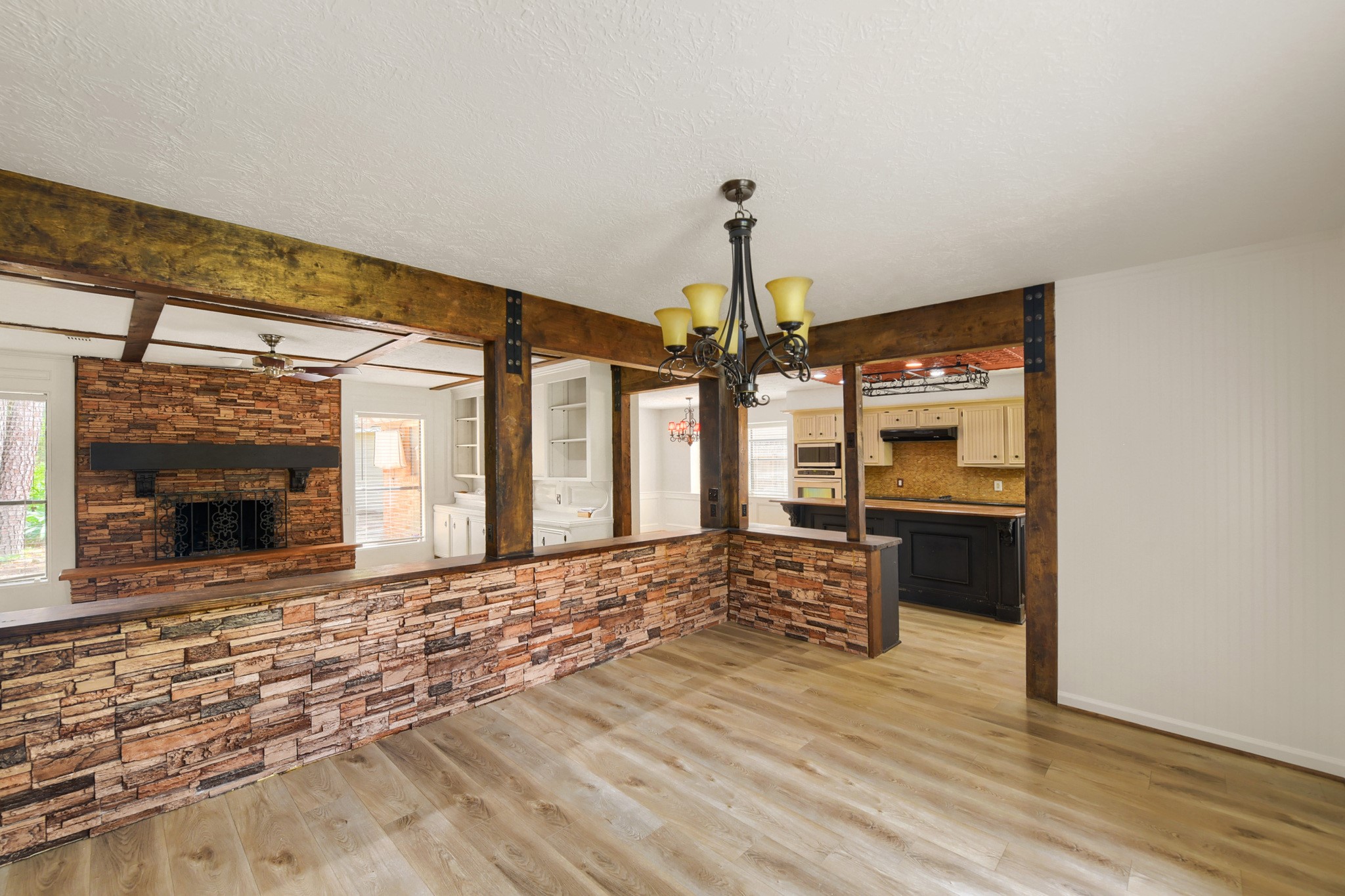 17922 Asphodel Lane Property Photo 8