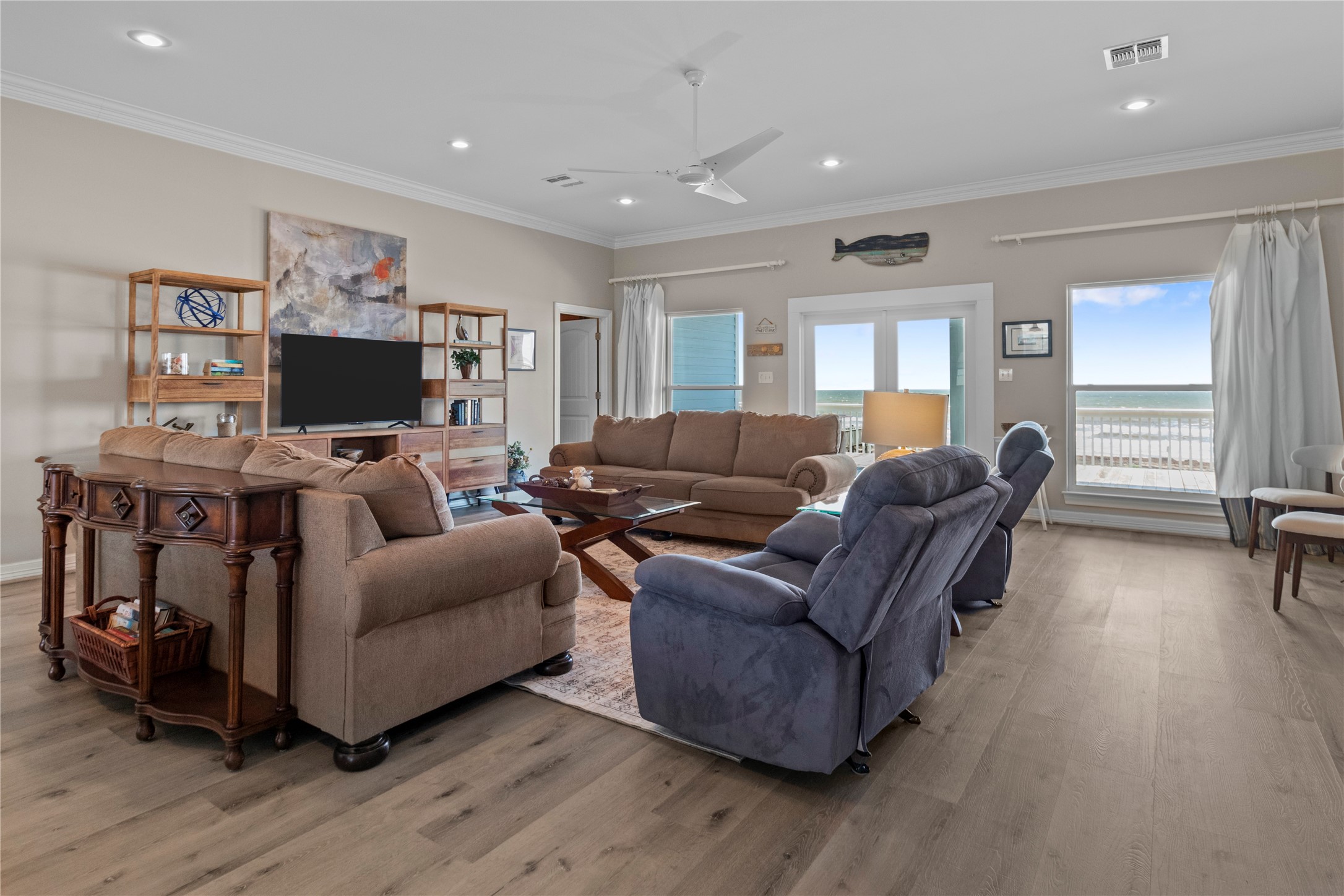 3026 Copacabana Drive Property Photo 12