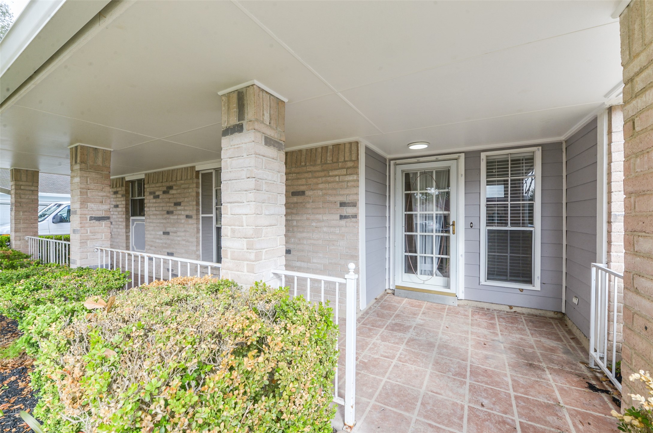 16606 Burlcreek Property Photo 3