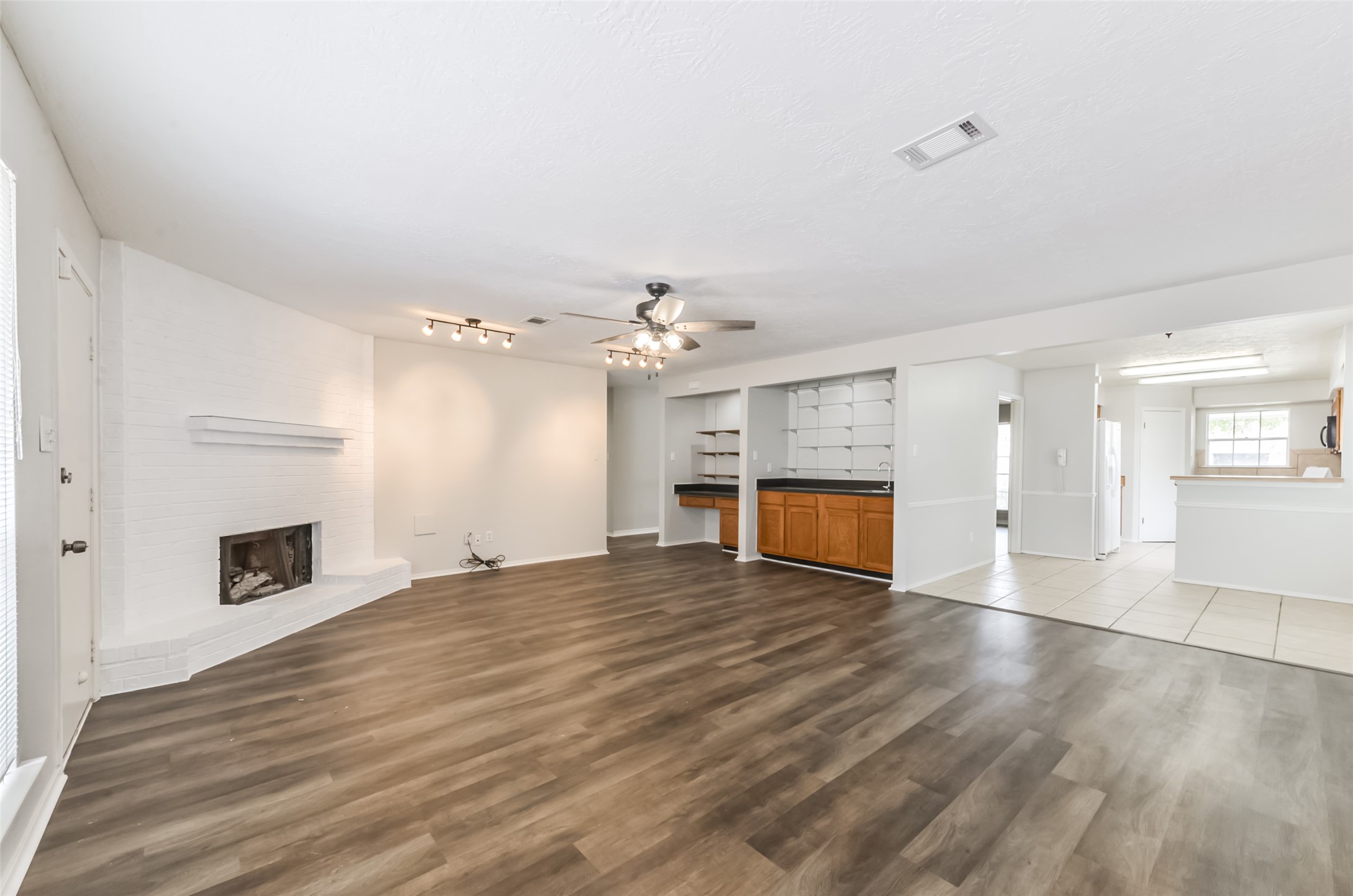 16606 Burlcreek Property Photo 8