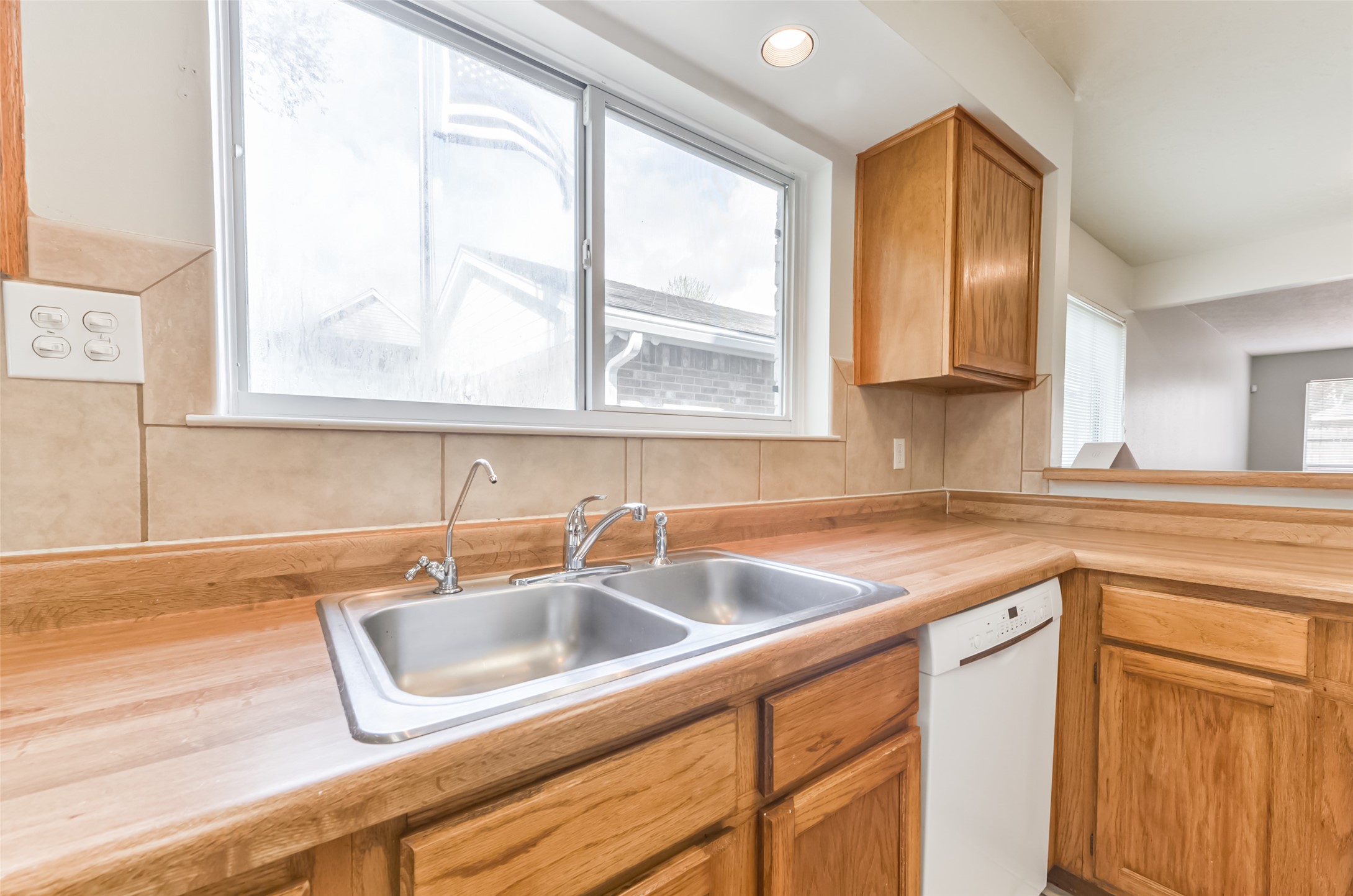 16606 Burlcreek Property Photo 18