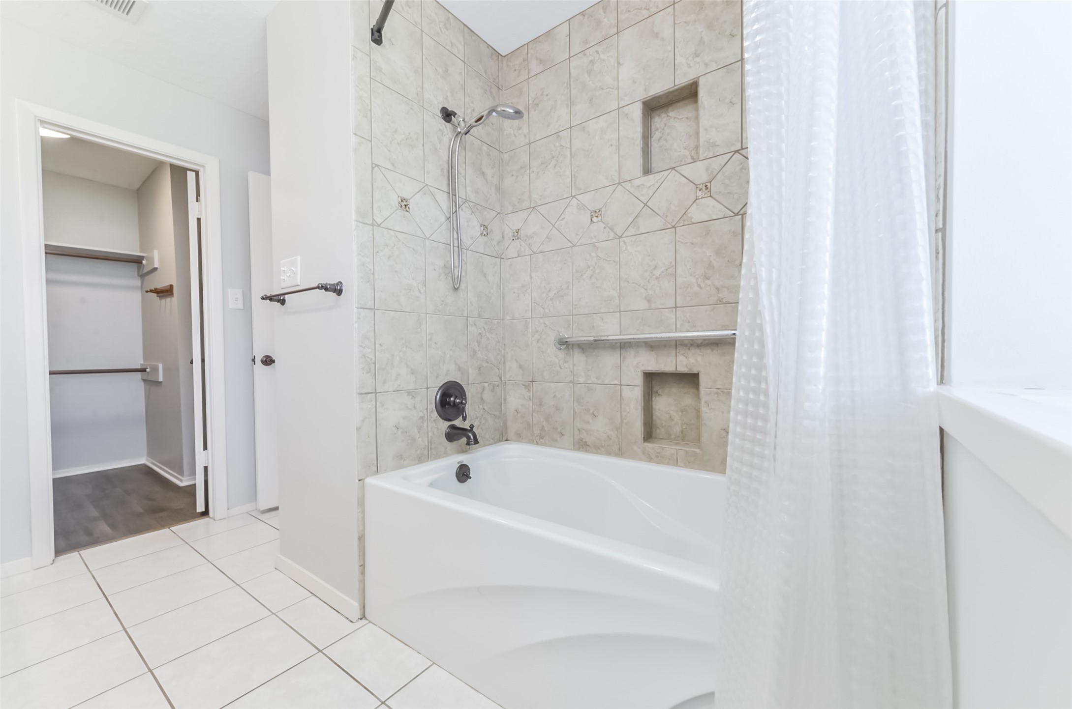 16606 Burlcreek Property Photo 24
