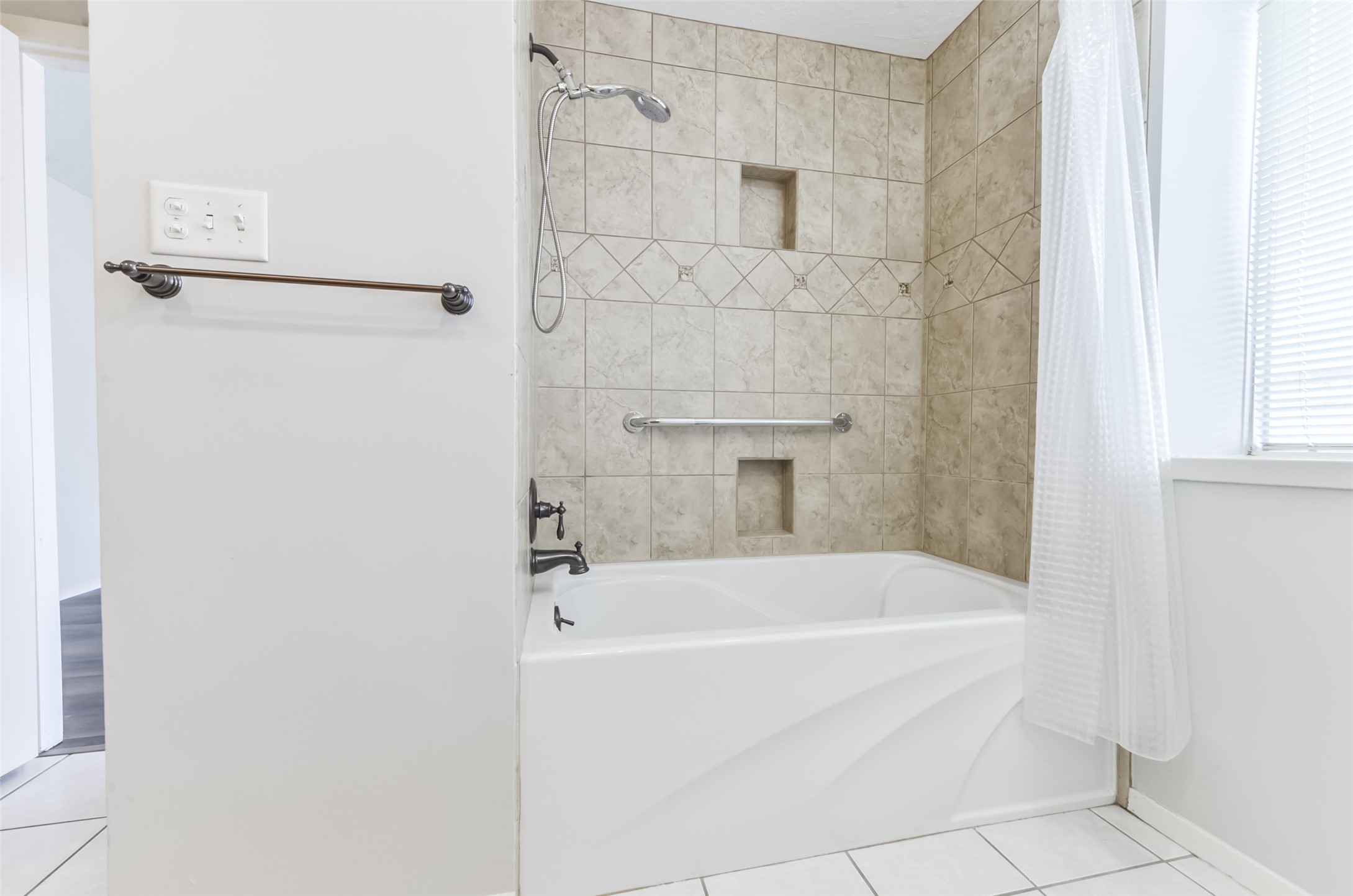 16606 Burlcreek Property Photo 25