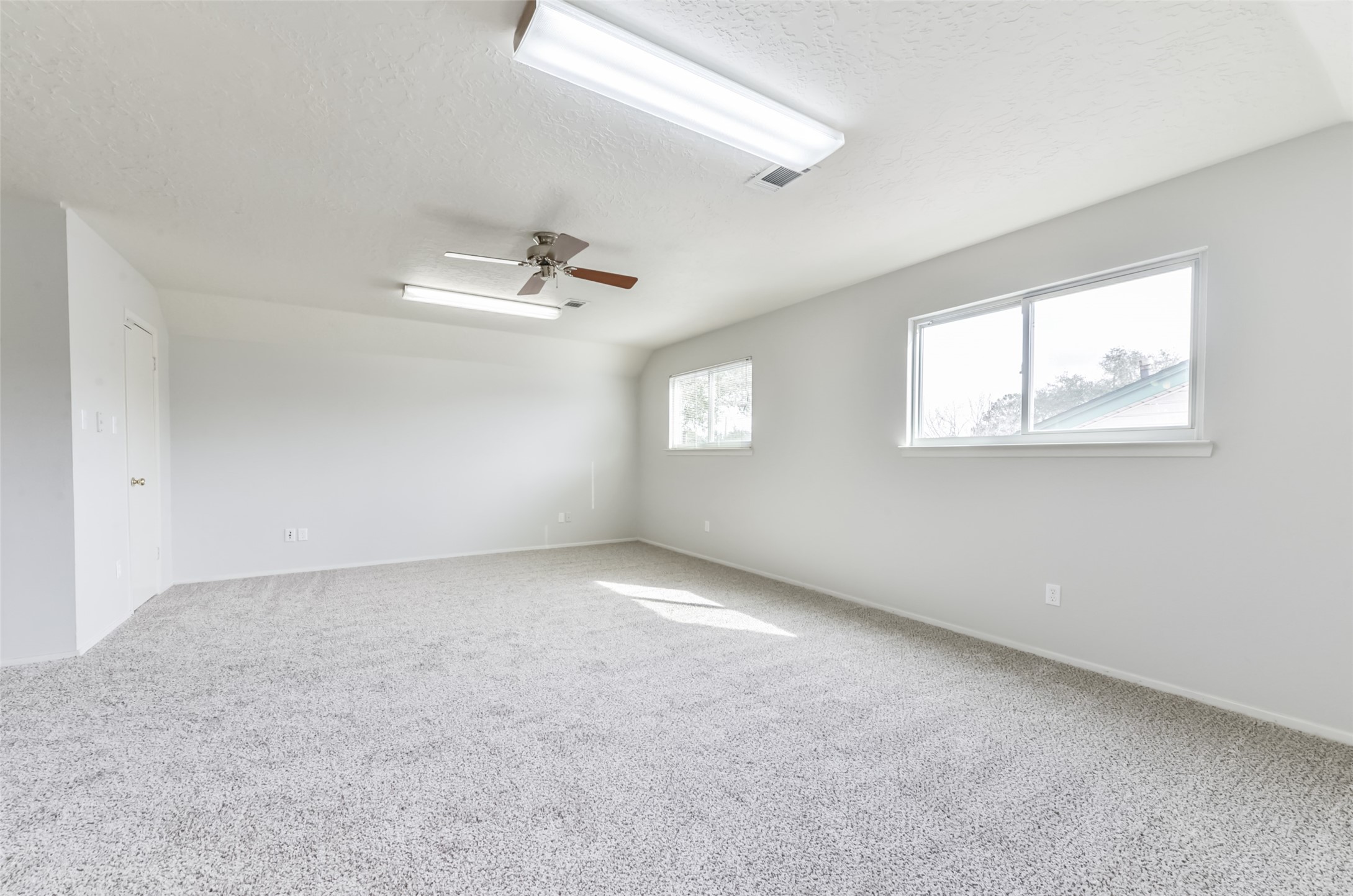 16606 Burlcreek Property Photo 32