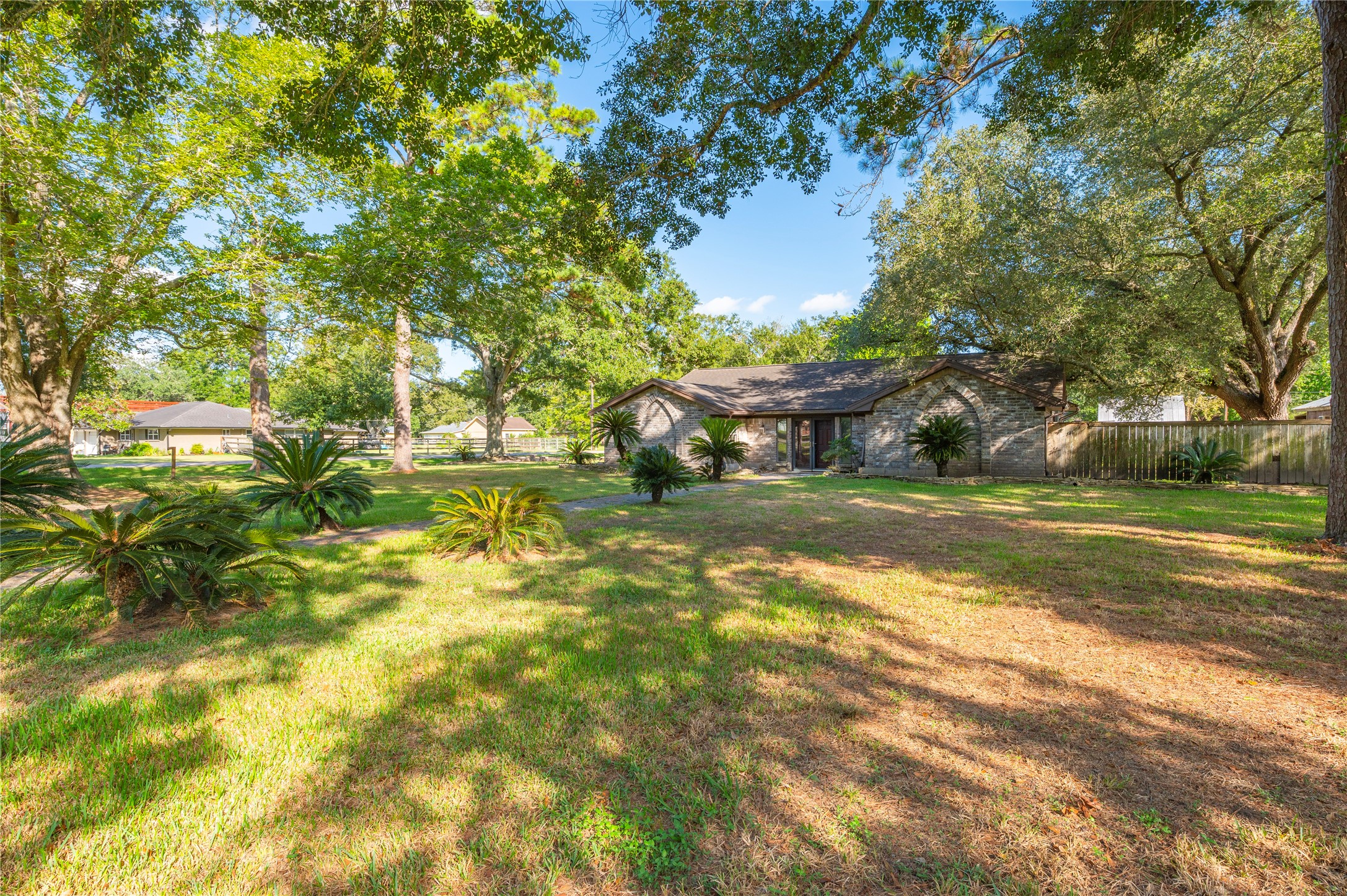 6903 Meadowlark Lane Property Photo 3