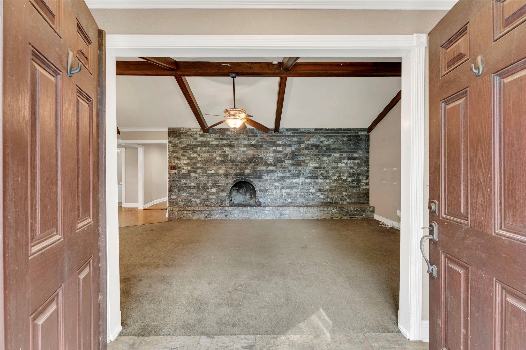 6903 Meadowlark Lane Property Photo 6