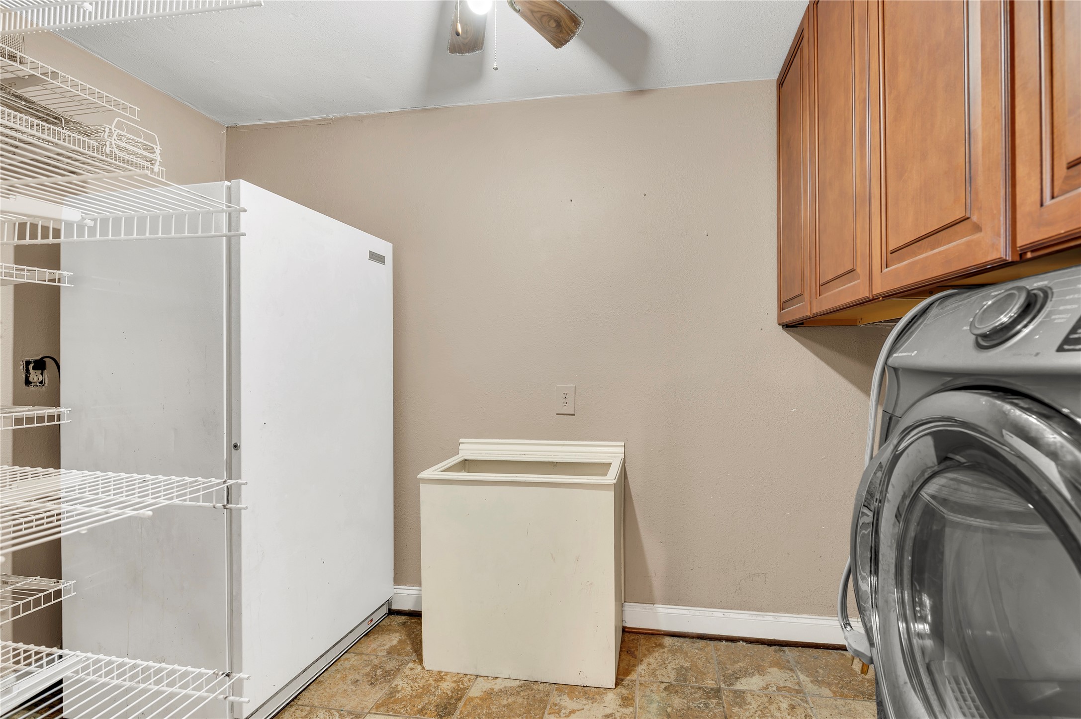 6903 Meadowlark Lane Property Photo 14