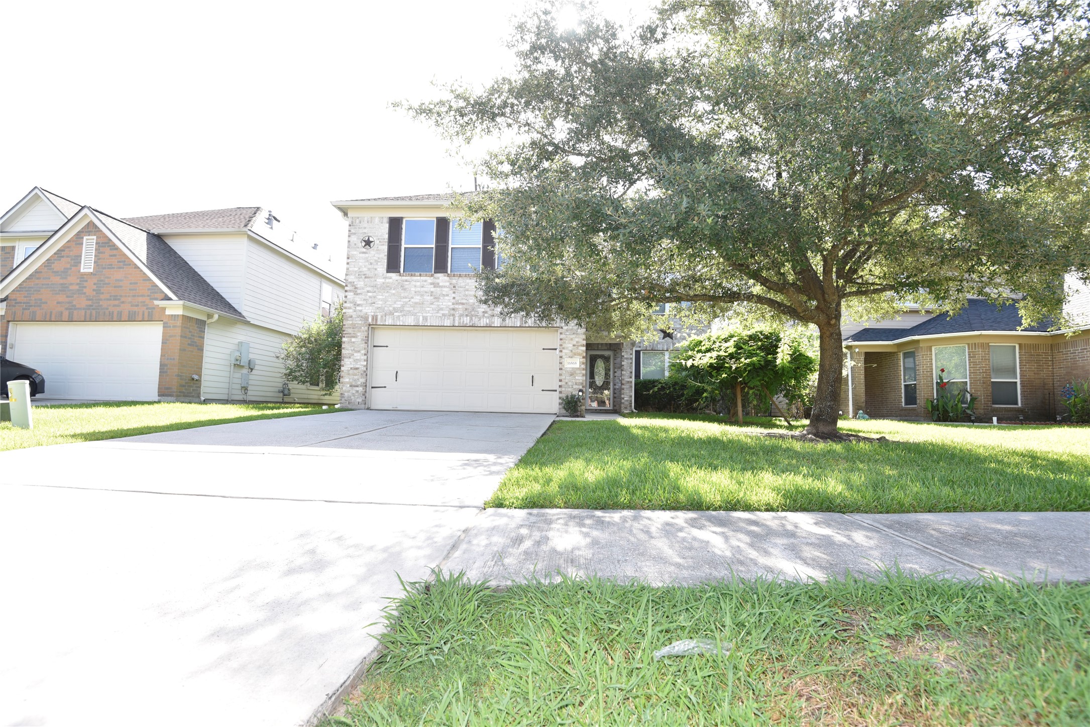 16868 Greenhouse Street Property Photo 2