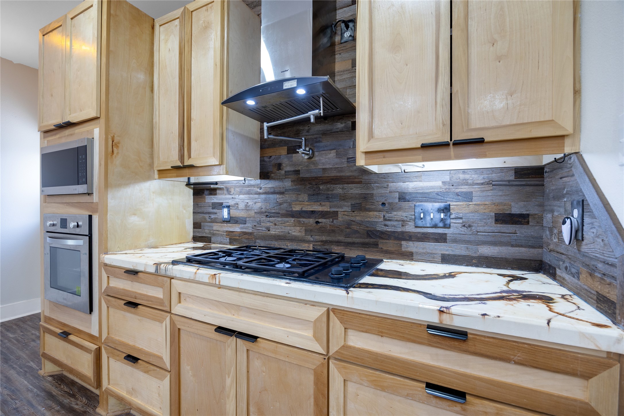 10930 Exeter Street A Property Photo 7