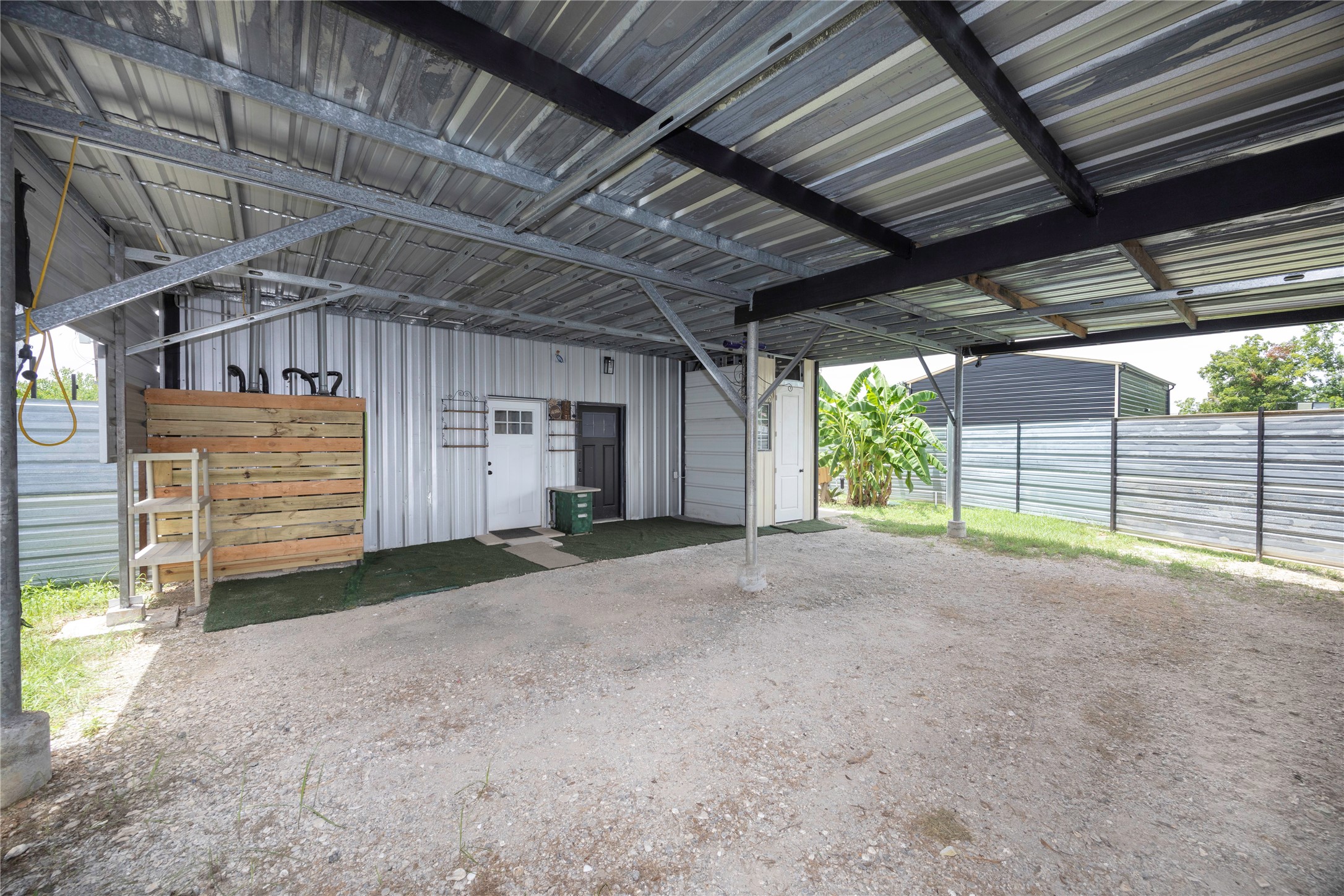 10930 Exeter Street A Property Photo 24