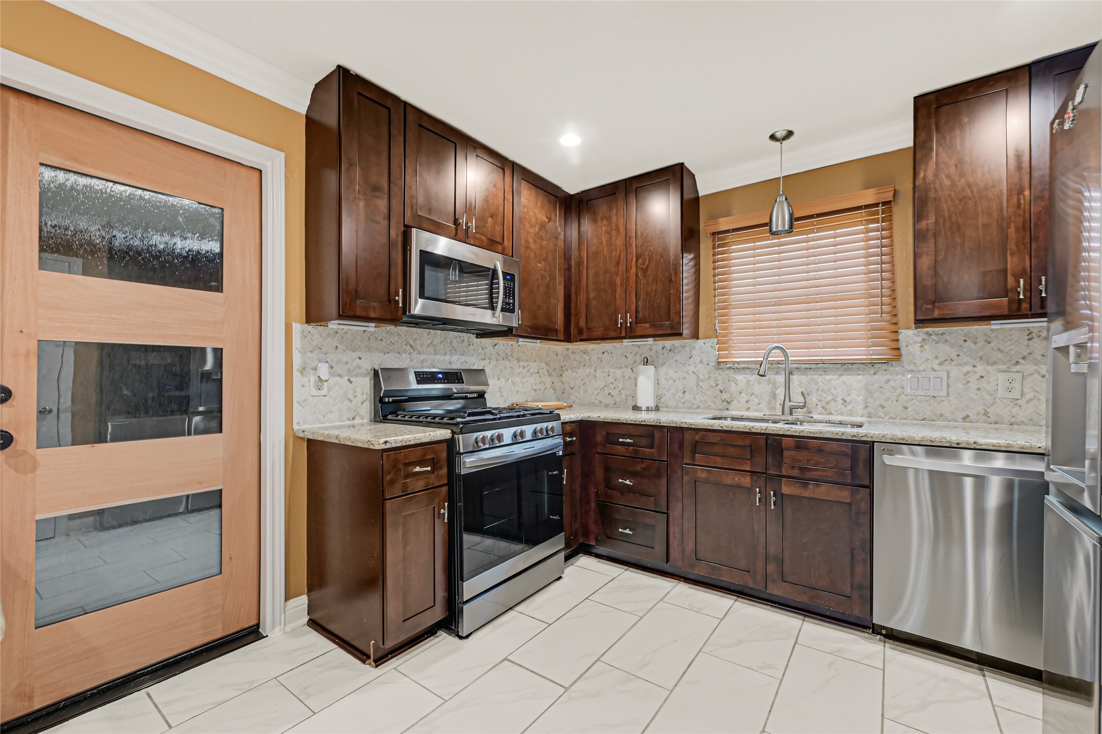 1807 Strongs Court Property Photo 8