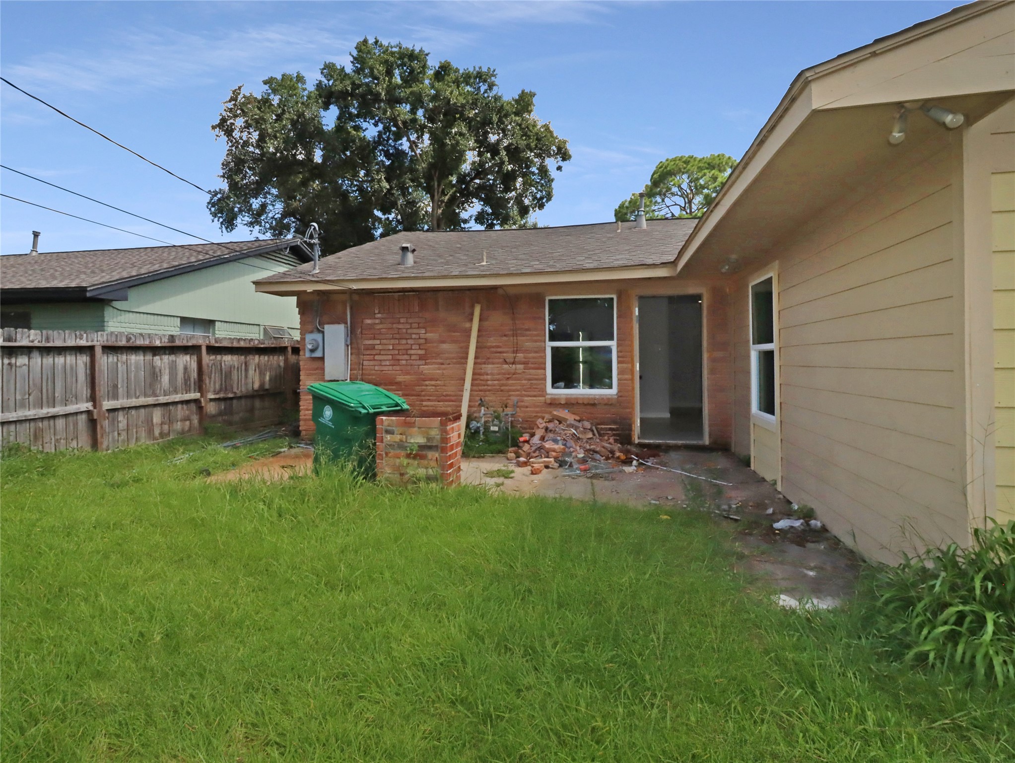 8711 Shadow Crest Street Property Photo 17