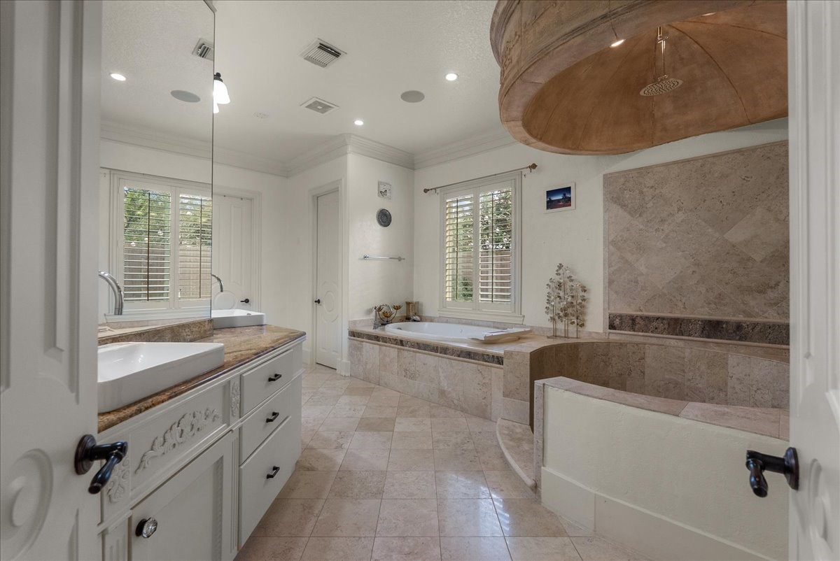 541 Villa Drive Property Photo 30