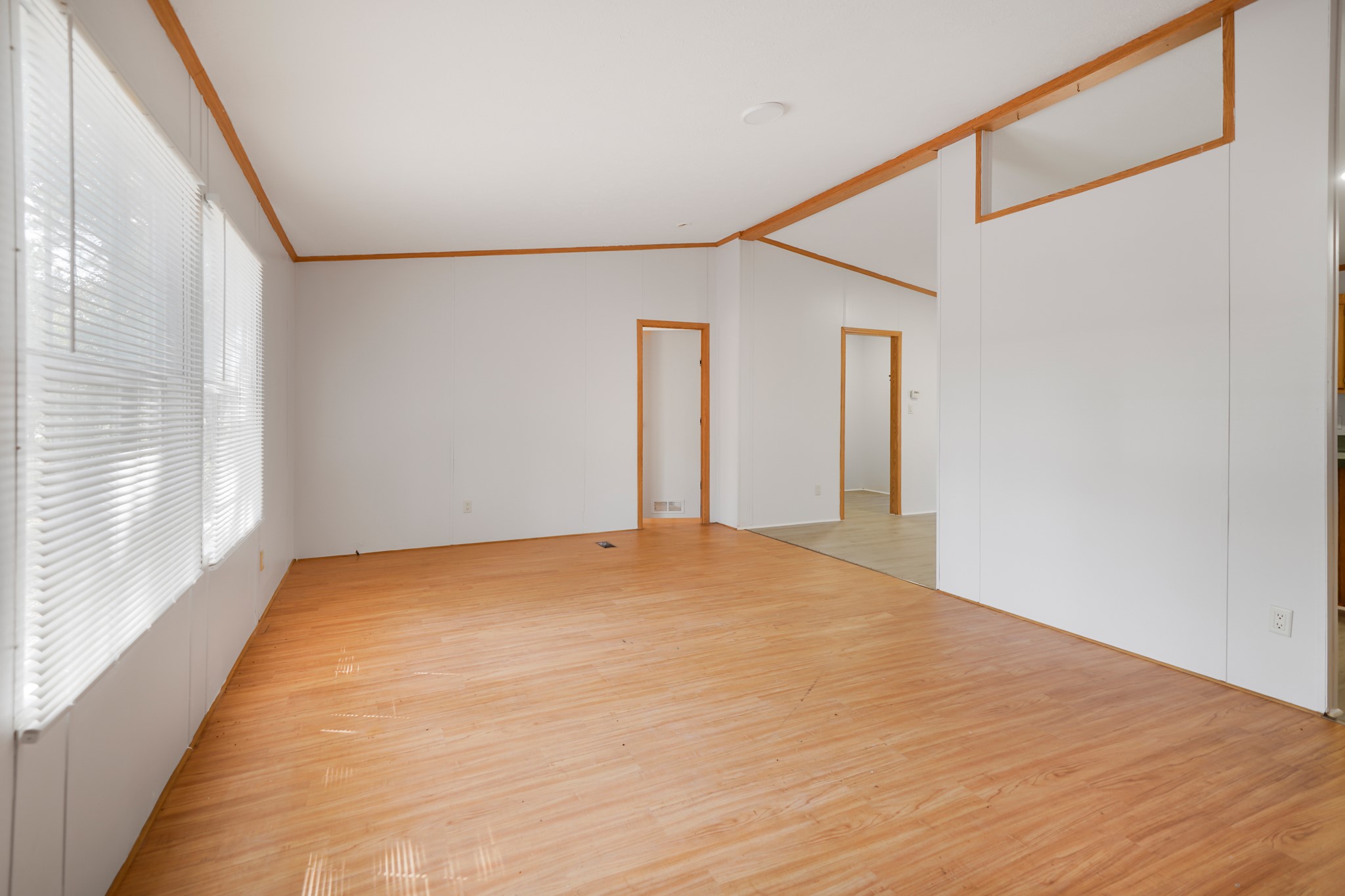 16381 Crockett Bend Drive Property Photo 2
