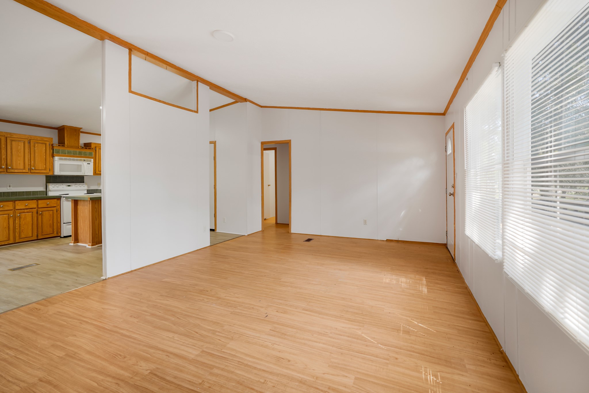 16381 Crockett Bend Drive Property Photo 3