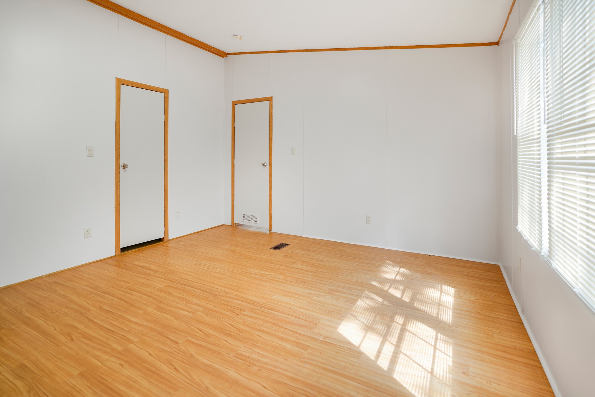 16381 Crockett Bend Drive Property Photo 10