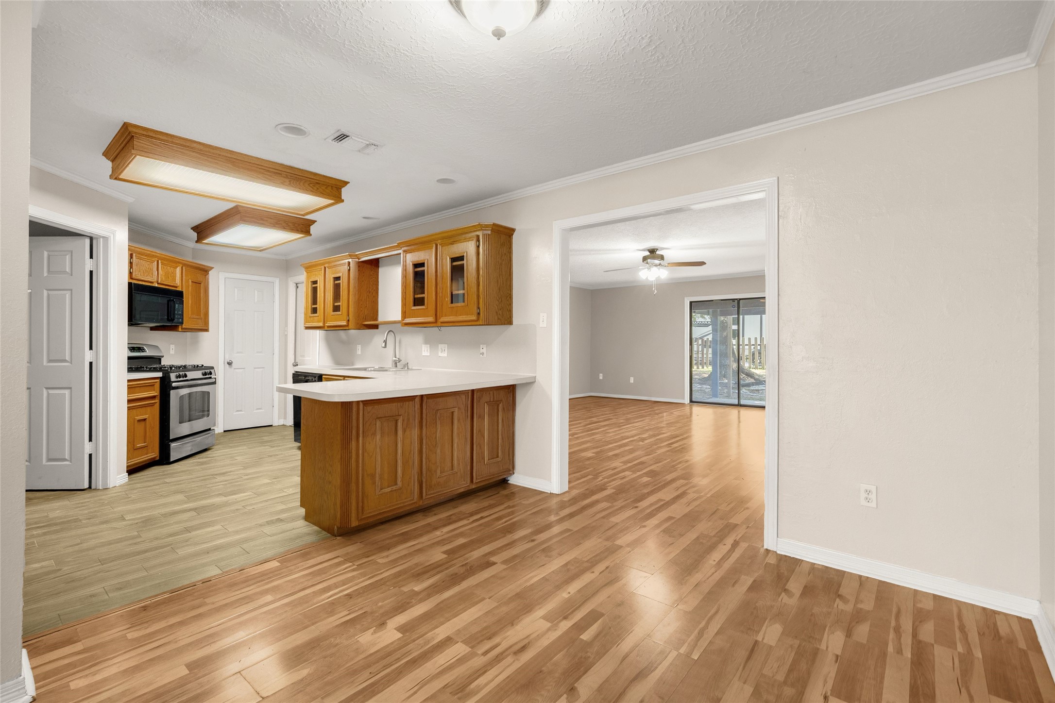 3103 Spring Stuebner Road Property Photo 4
