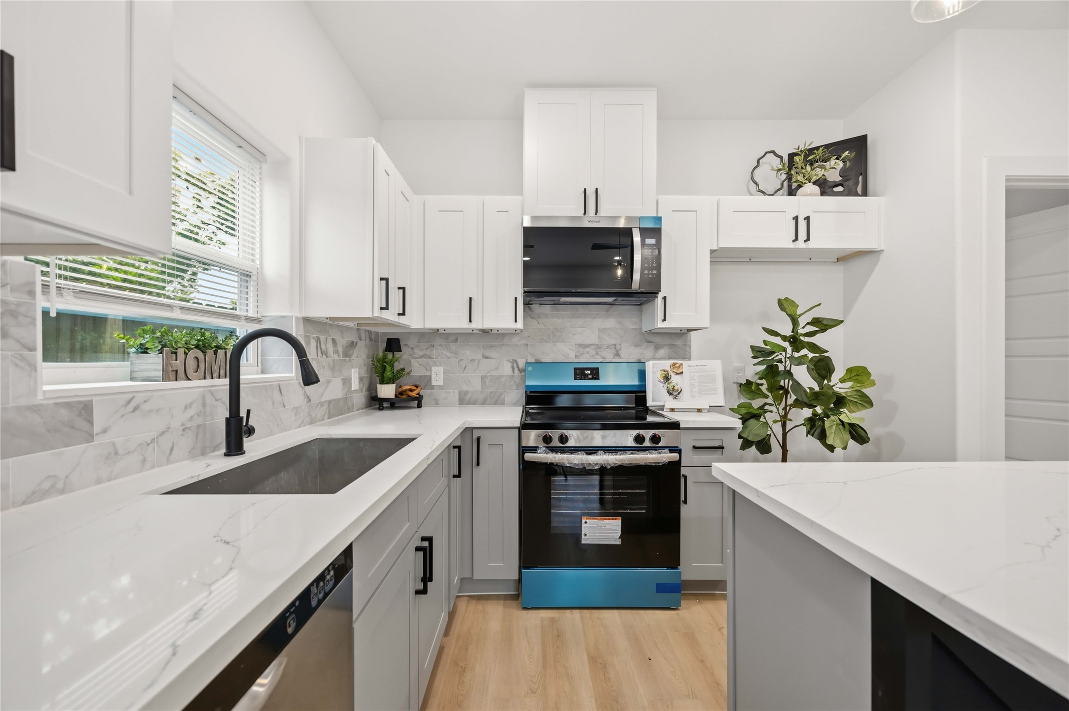 7946 Fields Street B Property Photo 4