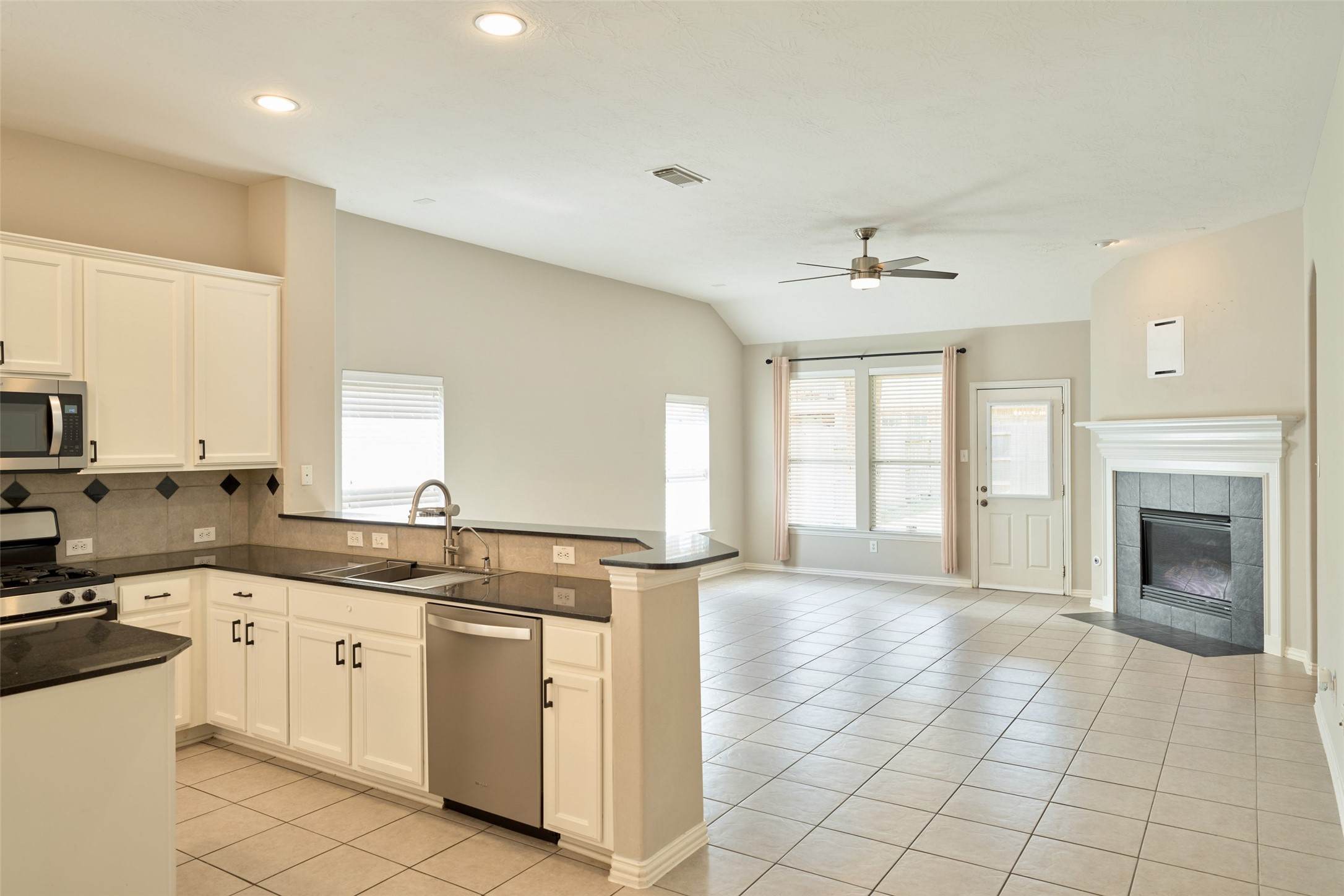 18503 S Raven Shore Drive Property Photo 12