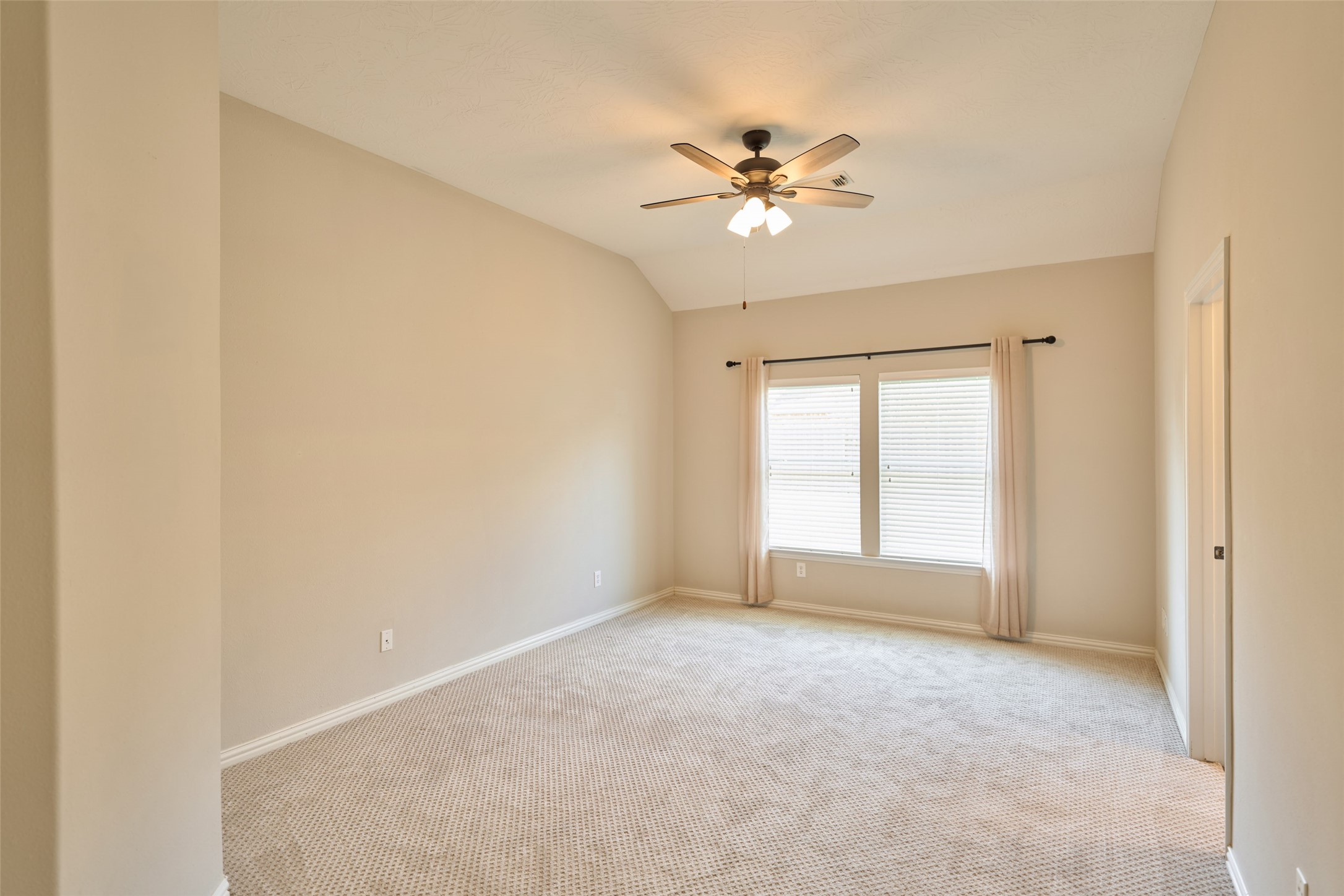 18503 S Raven Shore Drive Property Photo 28