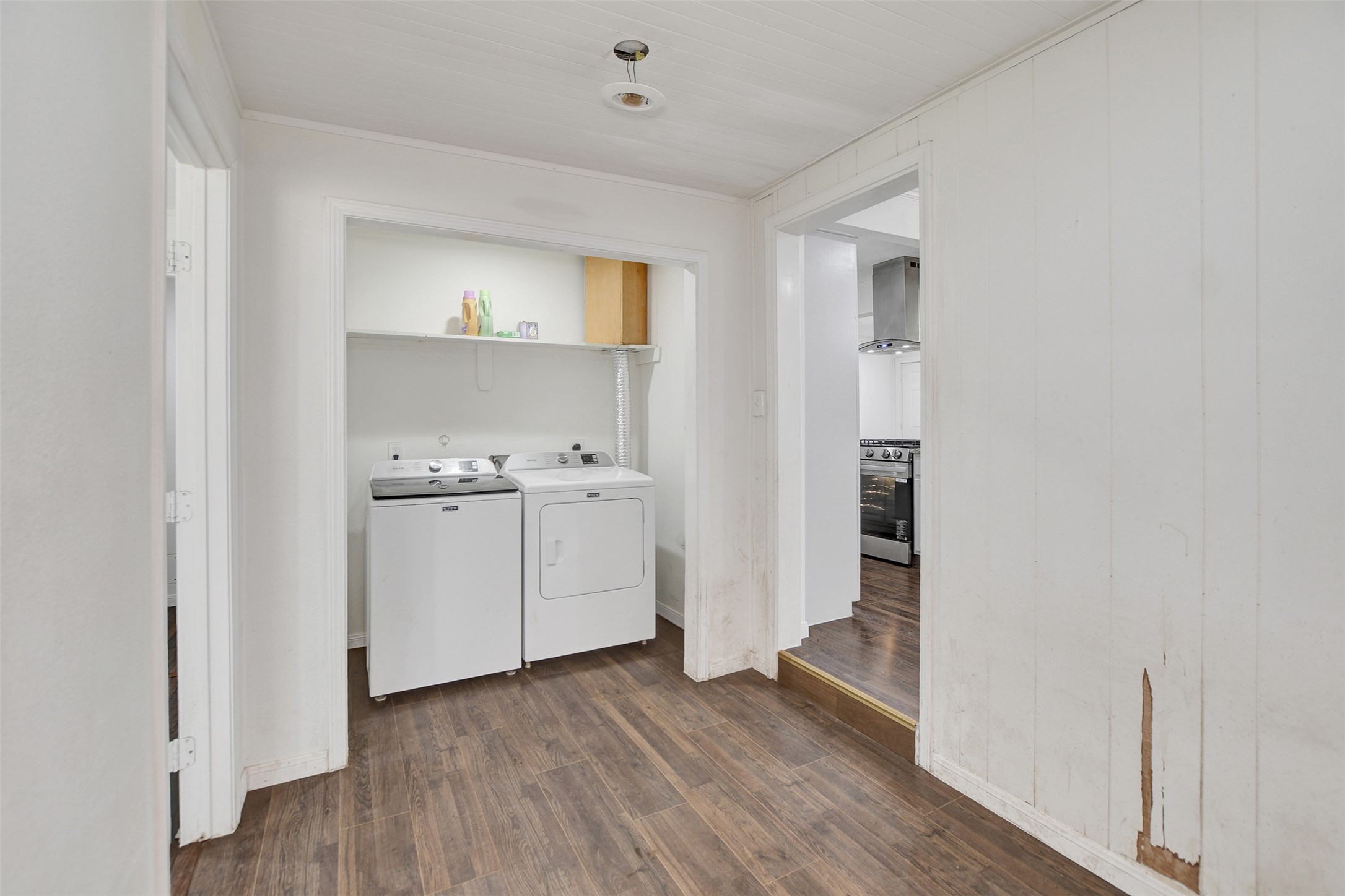 3910 Englewood Street Property Photo 21