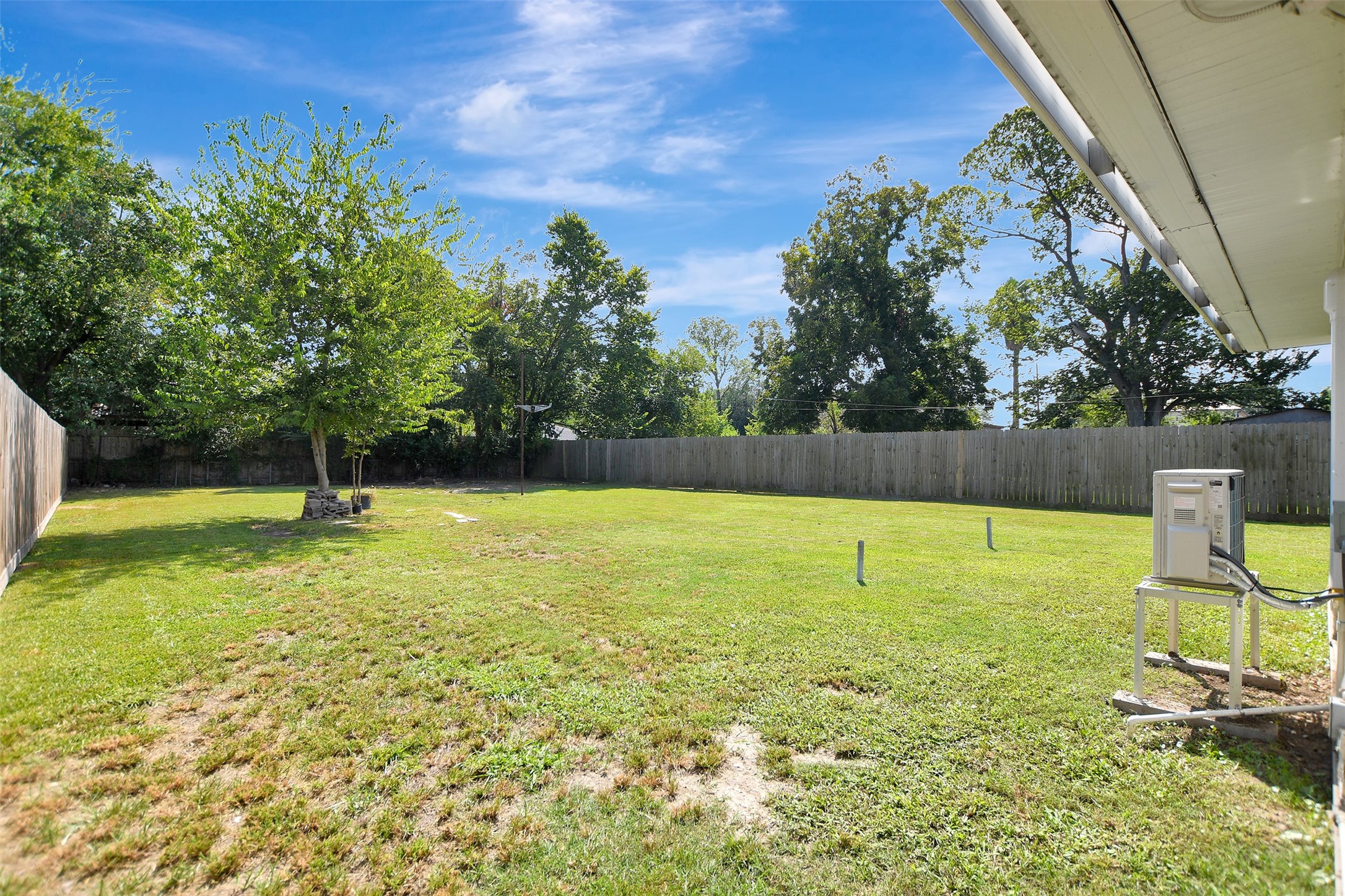 3910 Englewood Street Property Photo 33
