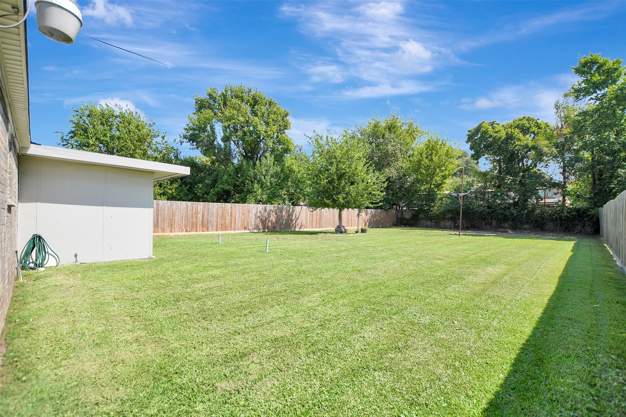 3910 Englewood Street Property Photo 34