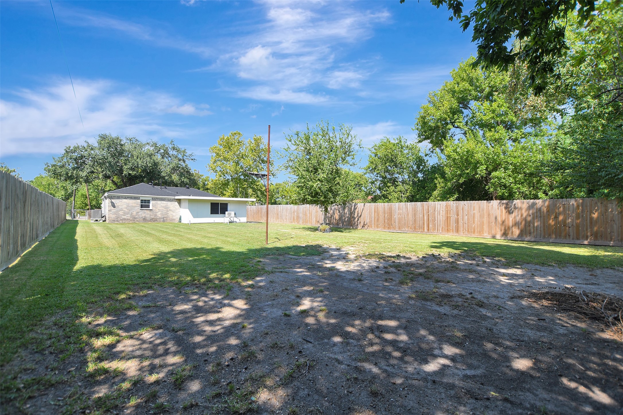 3910 Englewood Street Property Photo 35
