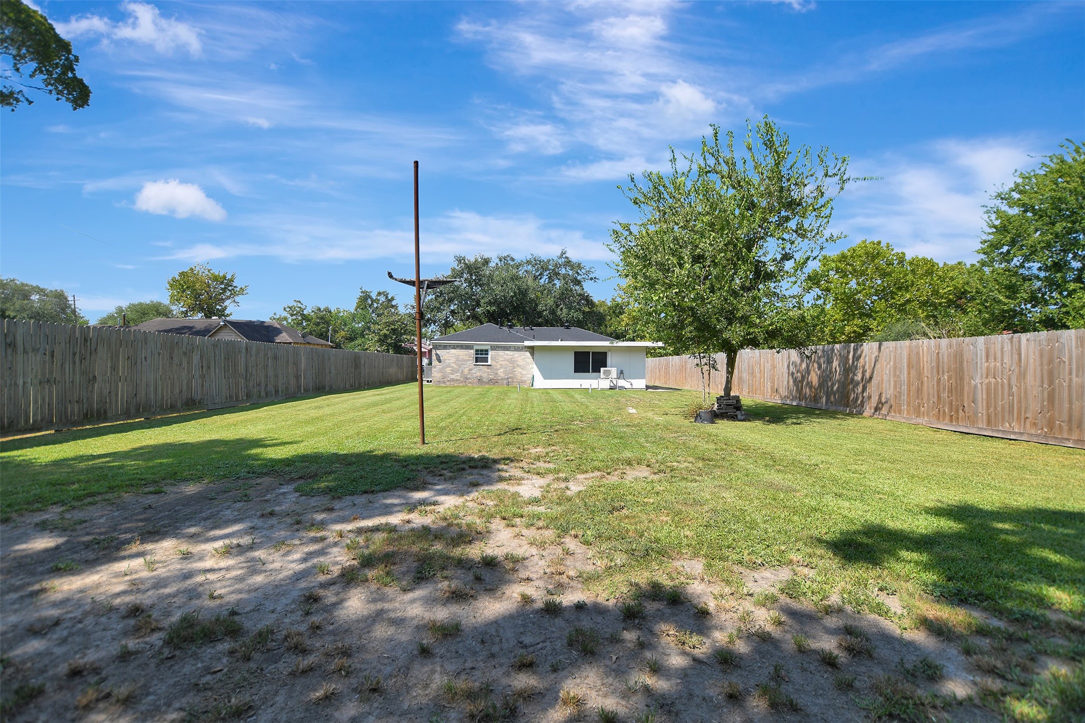 3910 Englewood Street Property Photo 36