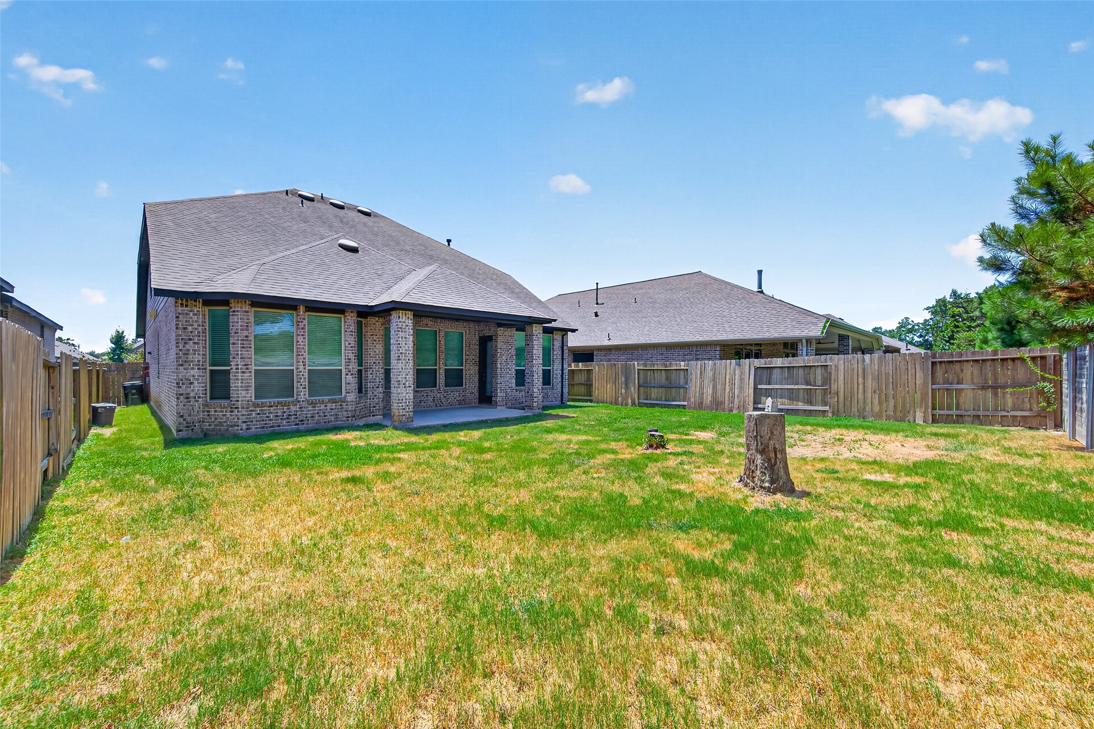 17111 Crimson Crest Drive Property Photo 5