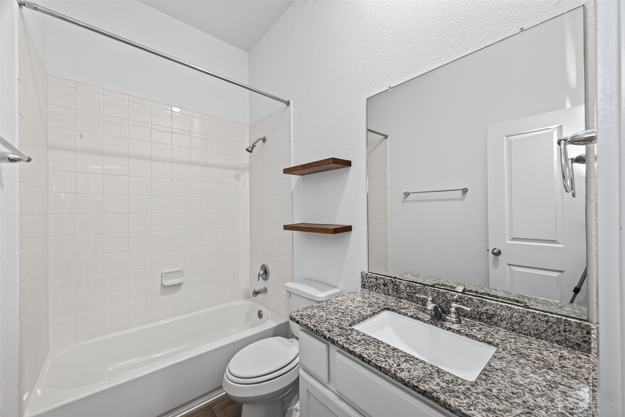 17111 Crimson Crest Drive Property Photo 20