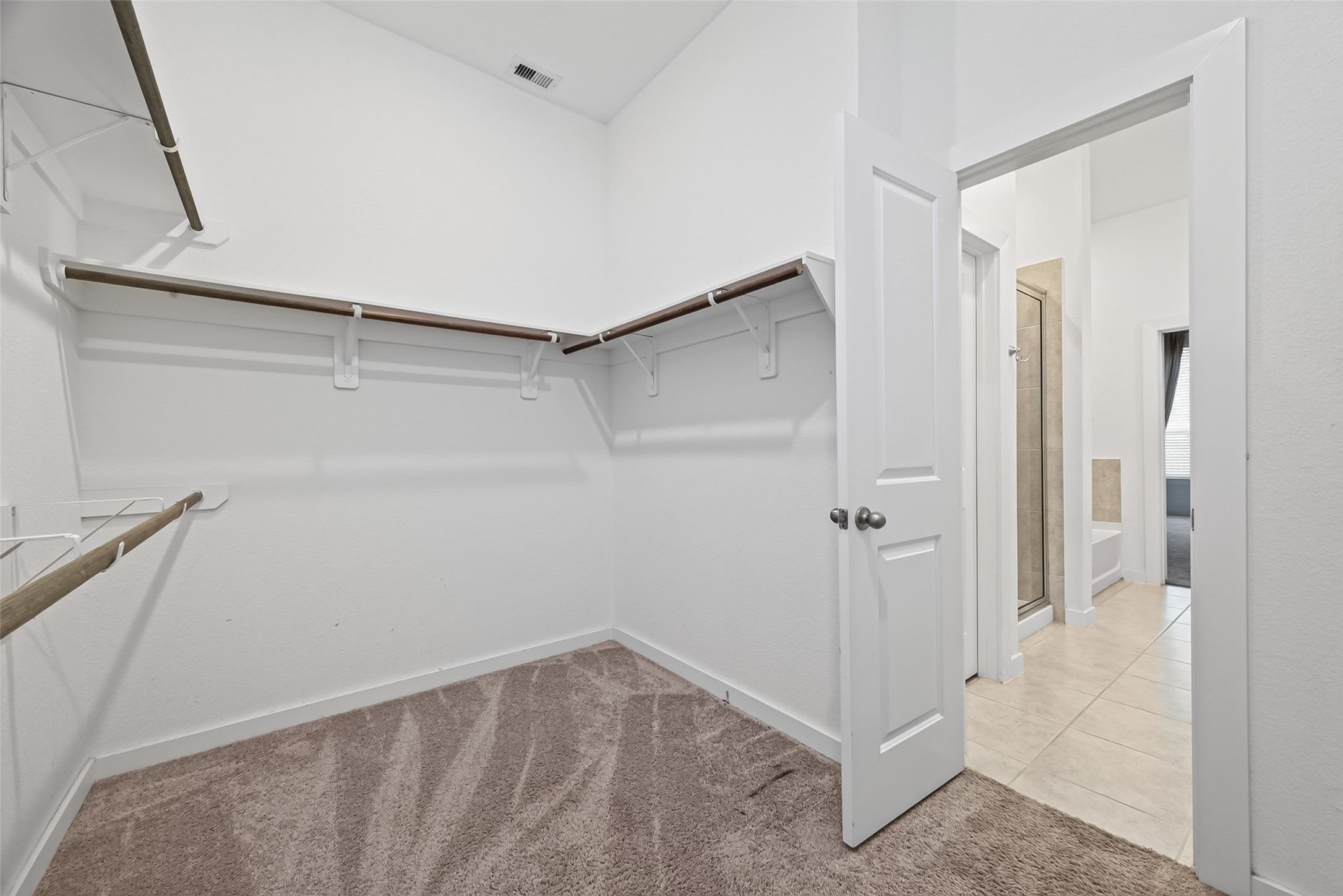 17111 Crimson Crest Drive Property Photo 24