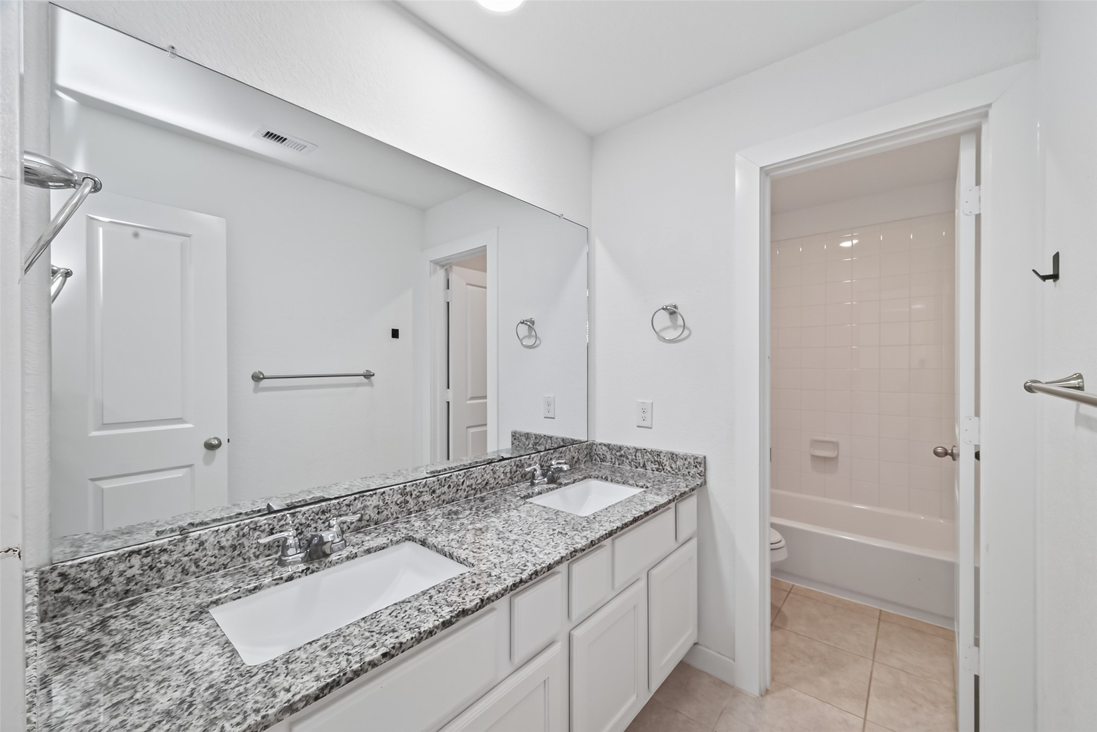 17111 Crimson Crest Drive Property Photo 31