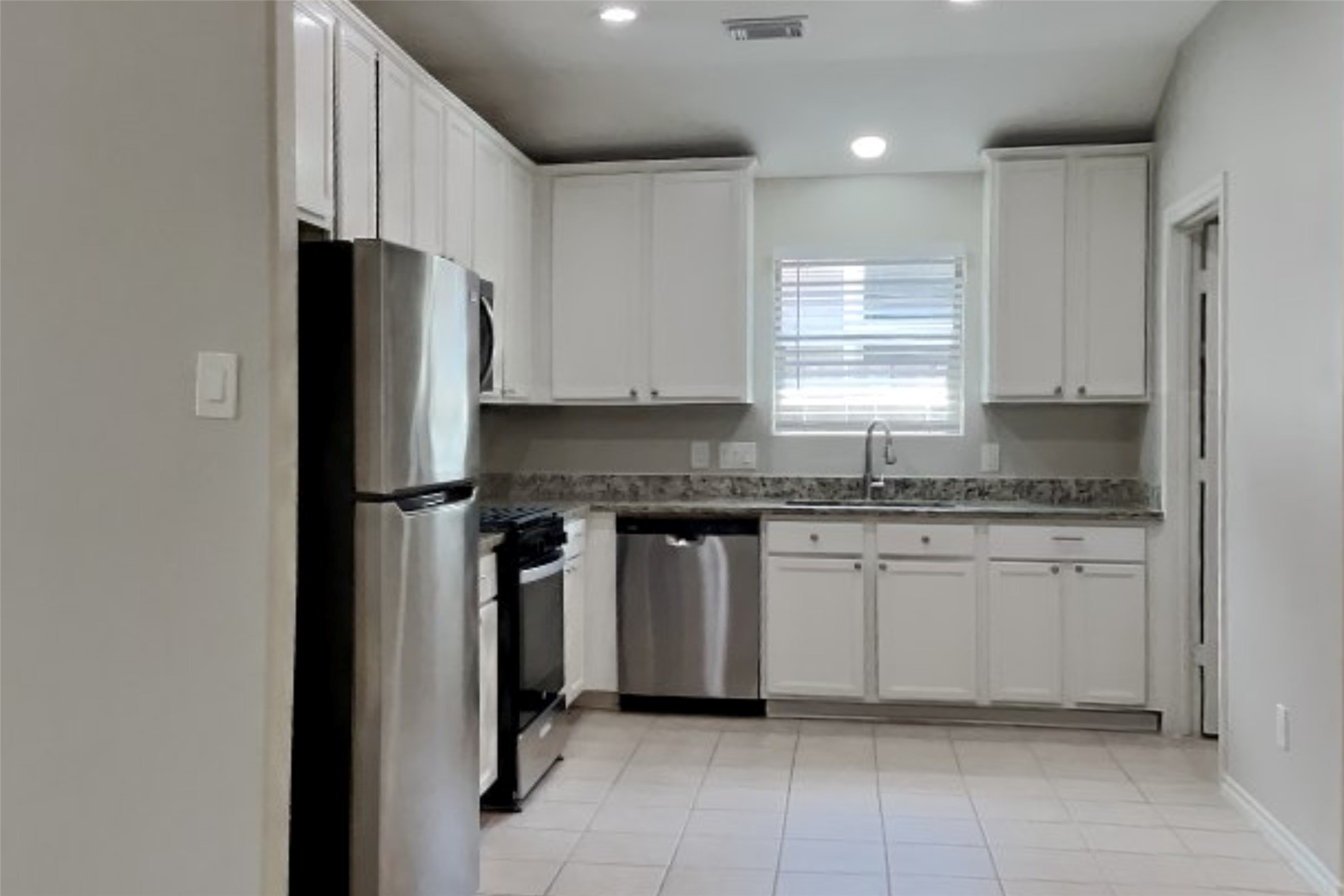 804 Lovebug Lane Property Photo 4