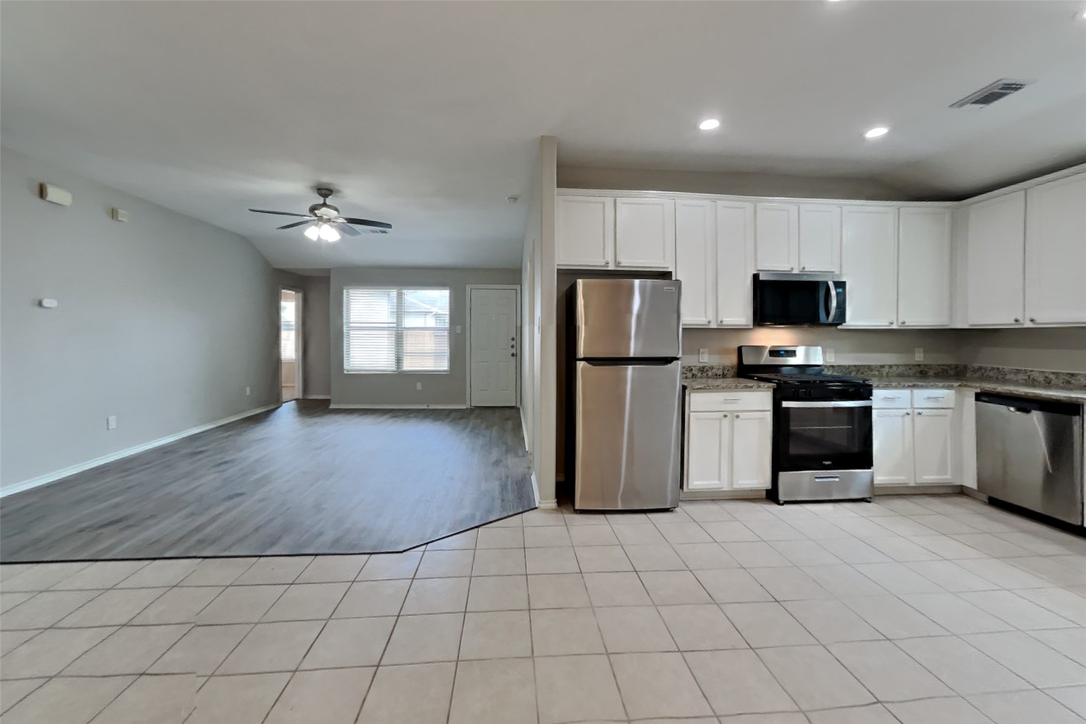 804 Lovebug Lane Property Photo 5