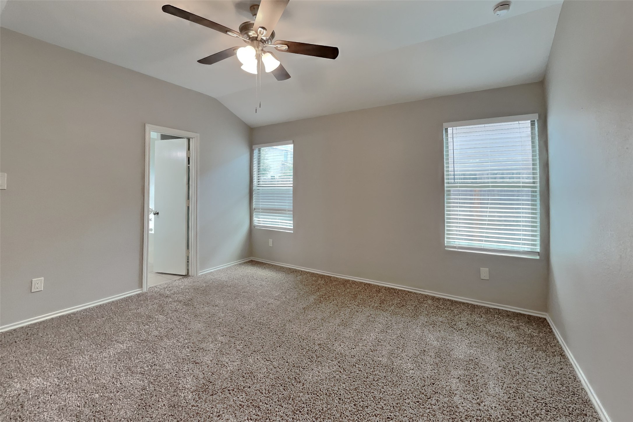 804 Lovebug Lane Property Photo 6