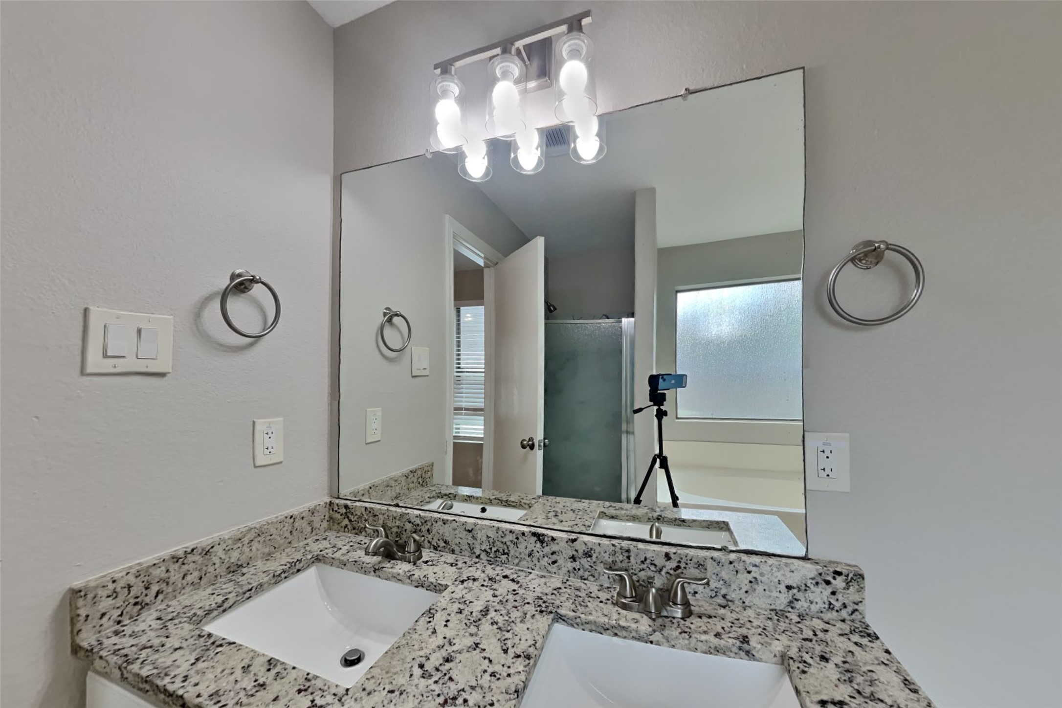 804 Lovebug Lane Property Photo 8