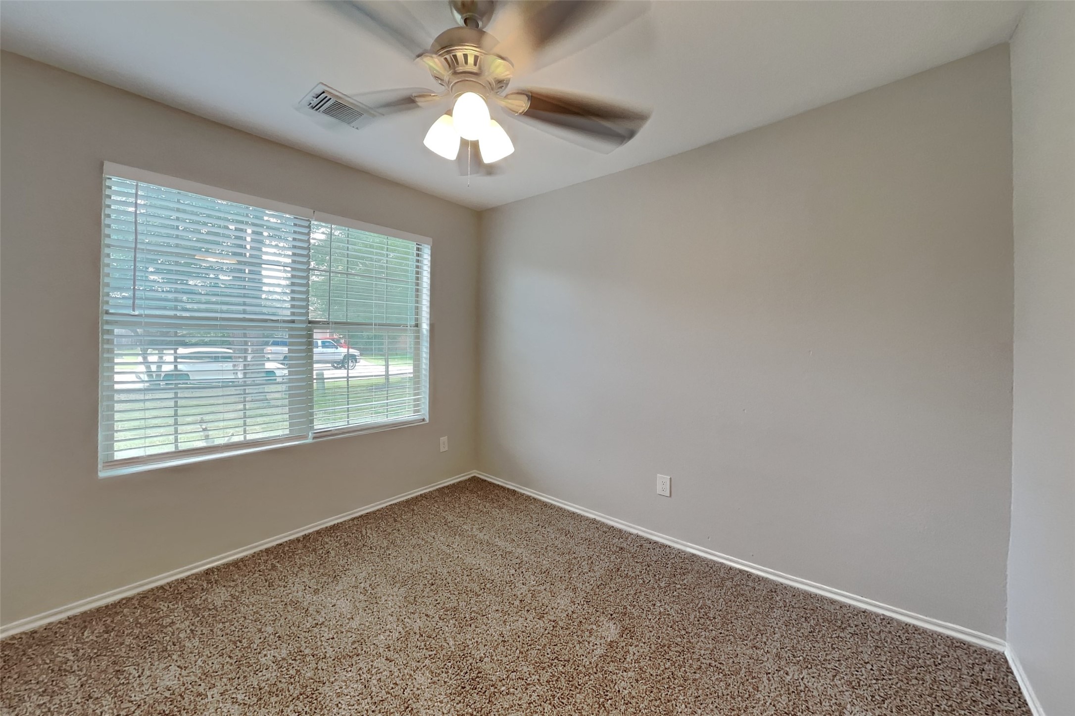 804 Lovebug Lane Property Photo 10
