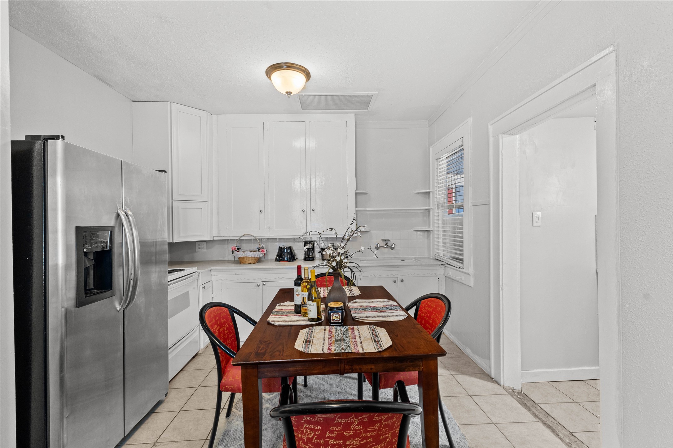 2511 Whitney A Property Photo 18