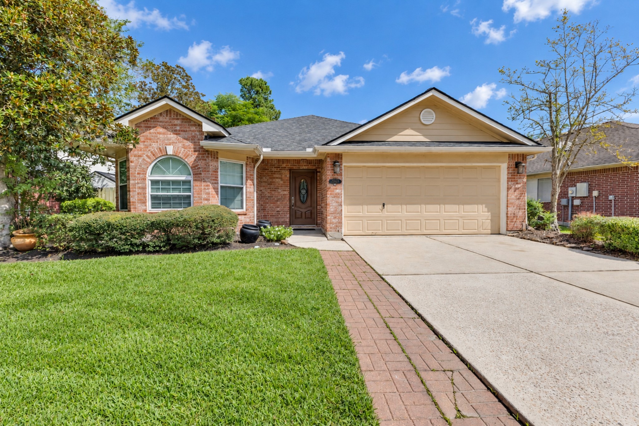 21808 Whispering Forest Drive Property Photo 1